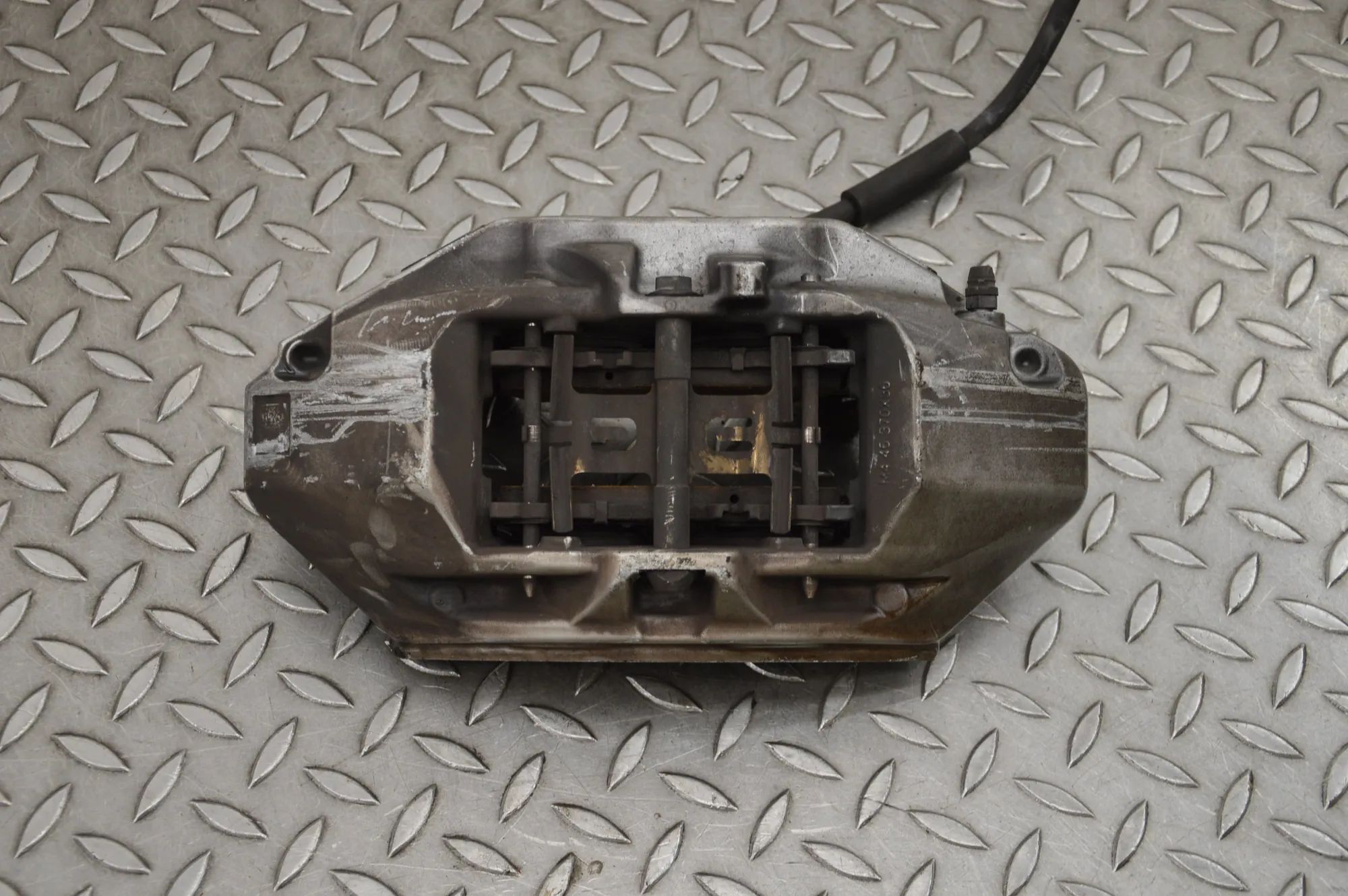 Mercedes-Benz CLS (C257) Brake caliper — front right Brake caliper — front right — MERCEDES BENZ CLS...