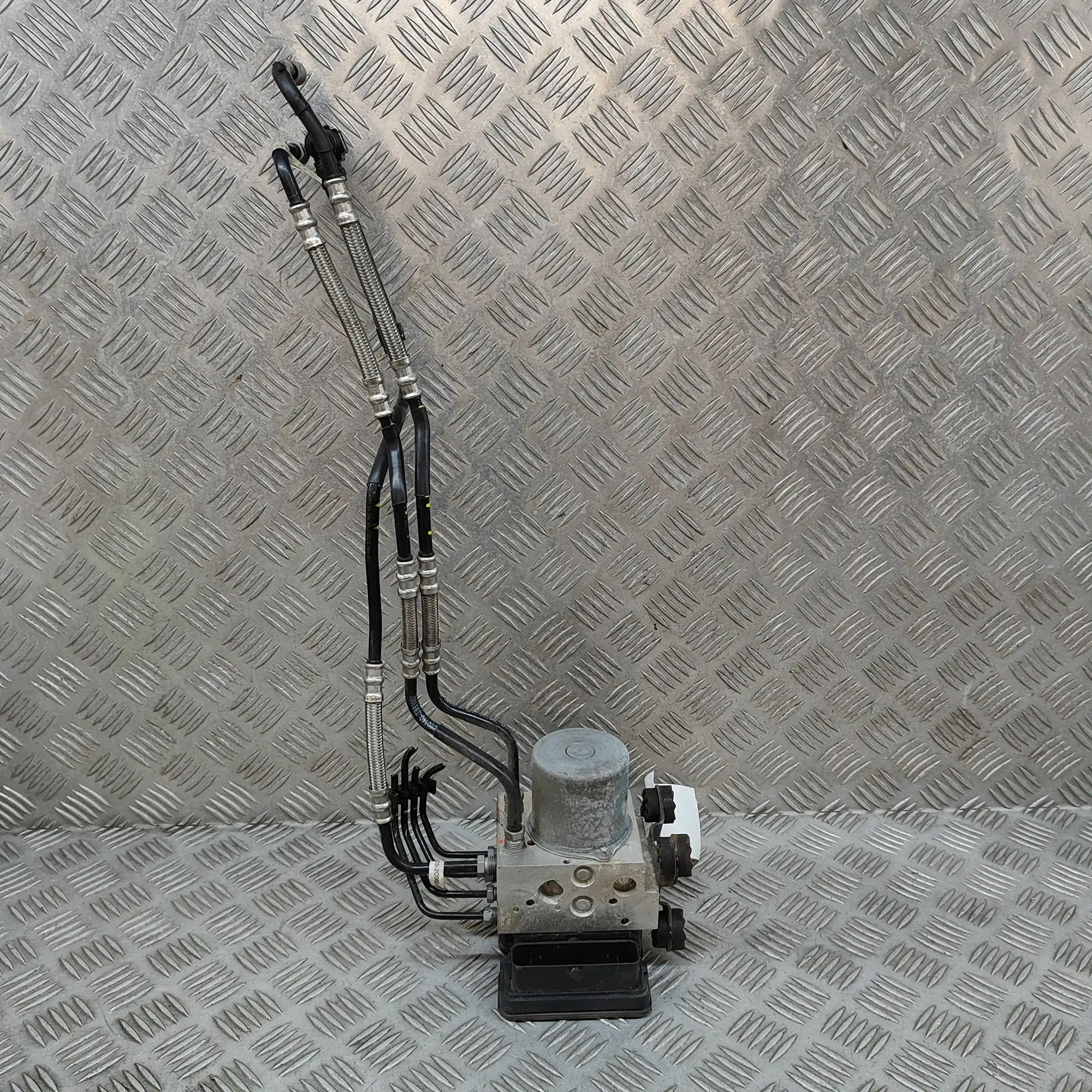 Jaguar I-Pace АБС Гидронасос  ABS Pump — JAGUAR I-PACE (X590) (2018-PRESENT) ...