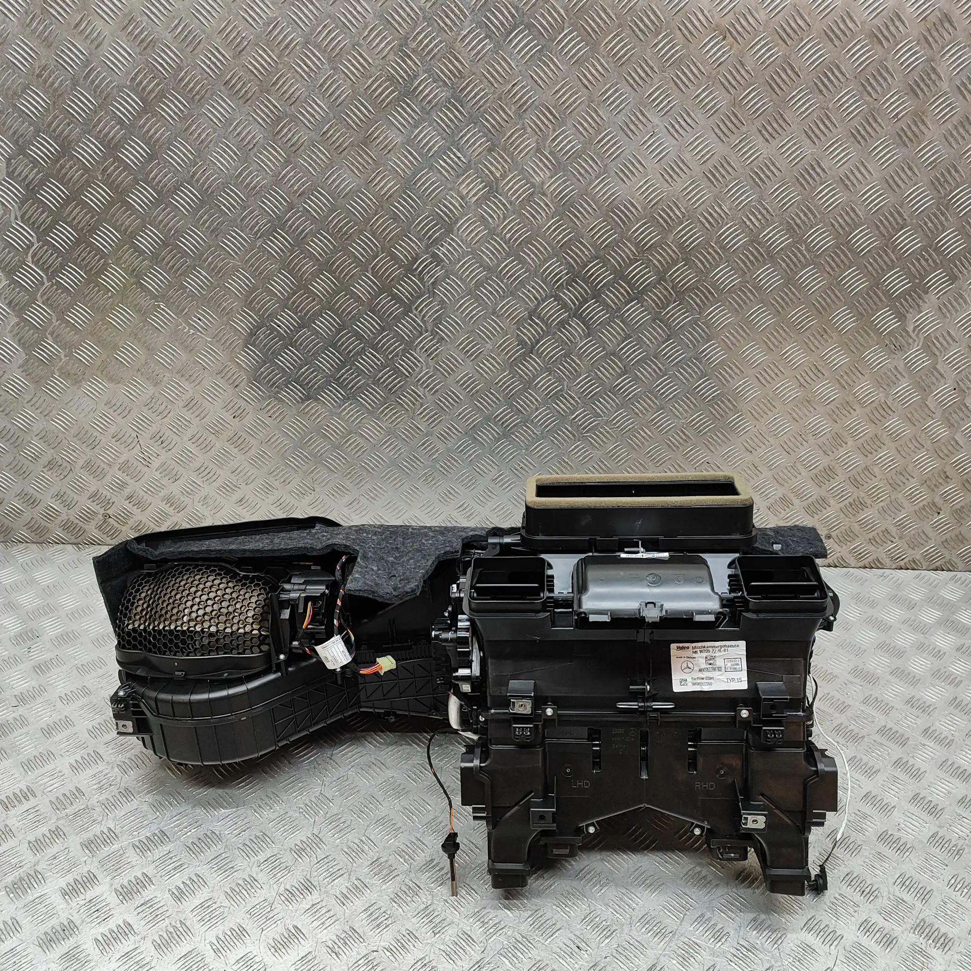 Mercedes-Benz EQC (N293) Interior Heater Interior Heater — MERCEDES BENZ EQC (N293) (201...