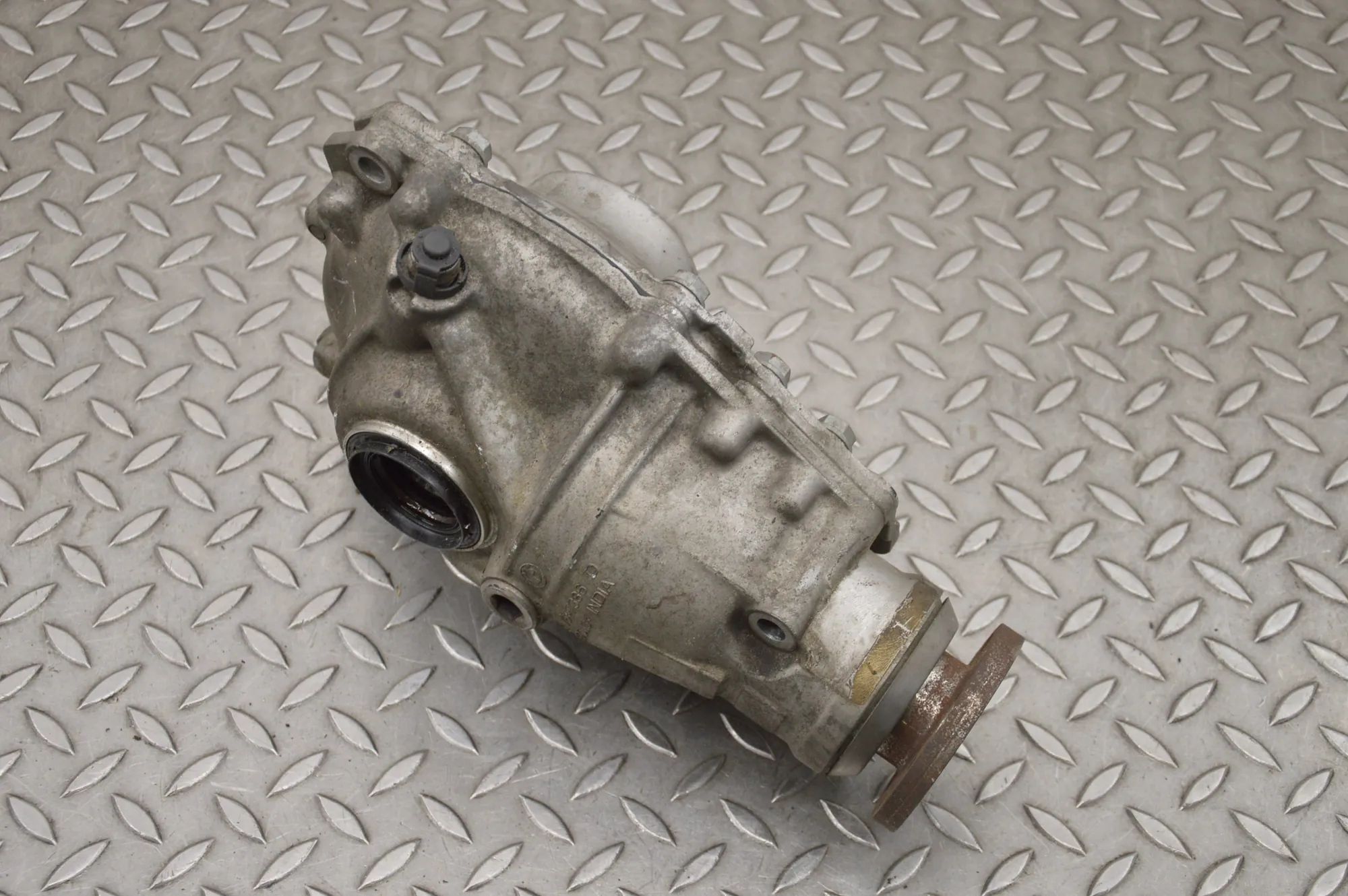 BMW 7 (F01 / F02 / F03 / F04) передний редуктор Front differential — BMW 7 SERIES (G11, G12) (2...