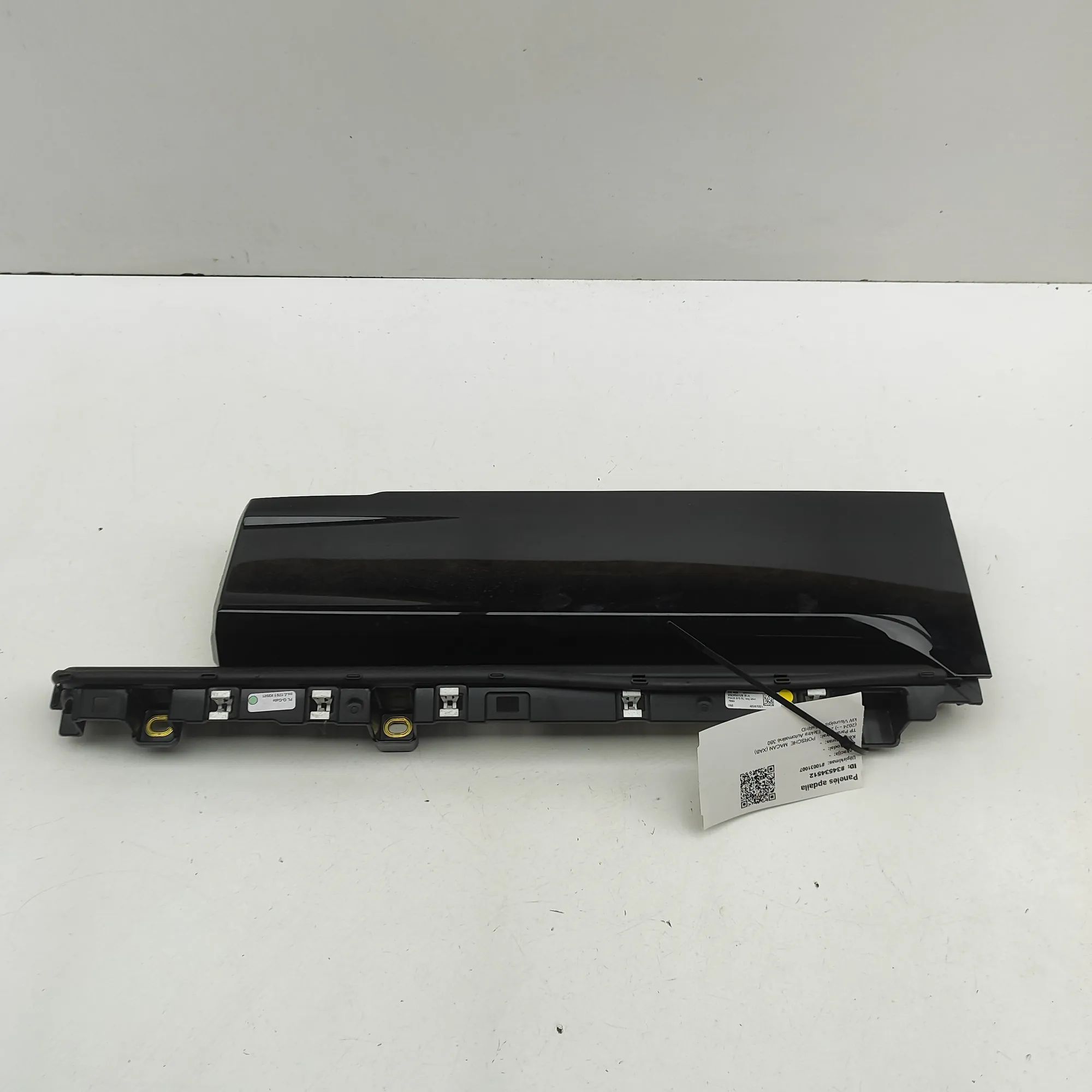Porsche Macan (XAB) Dashboard Trim Dashboard Trim — PORSCHE MACAN (XAB) (2024-PRES...