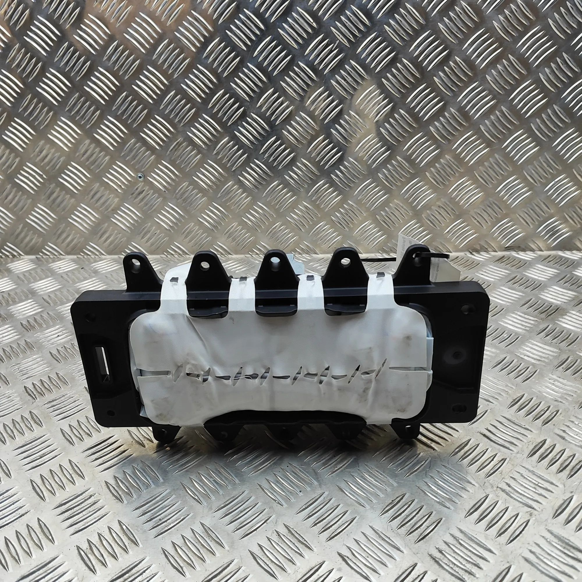 Mercedes-Benz GLA / EQA (H247) Dashboard Safety Bag SRS Dashboard Safety Bag SRS — MERCEDES BENZ EQA (H...