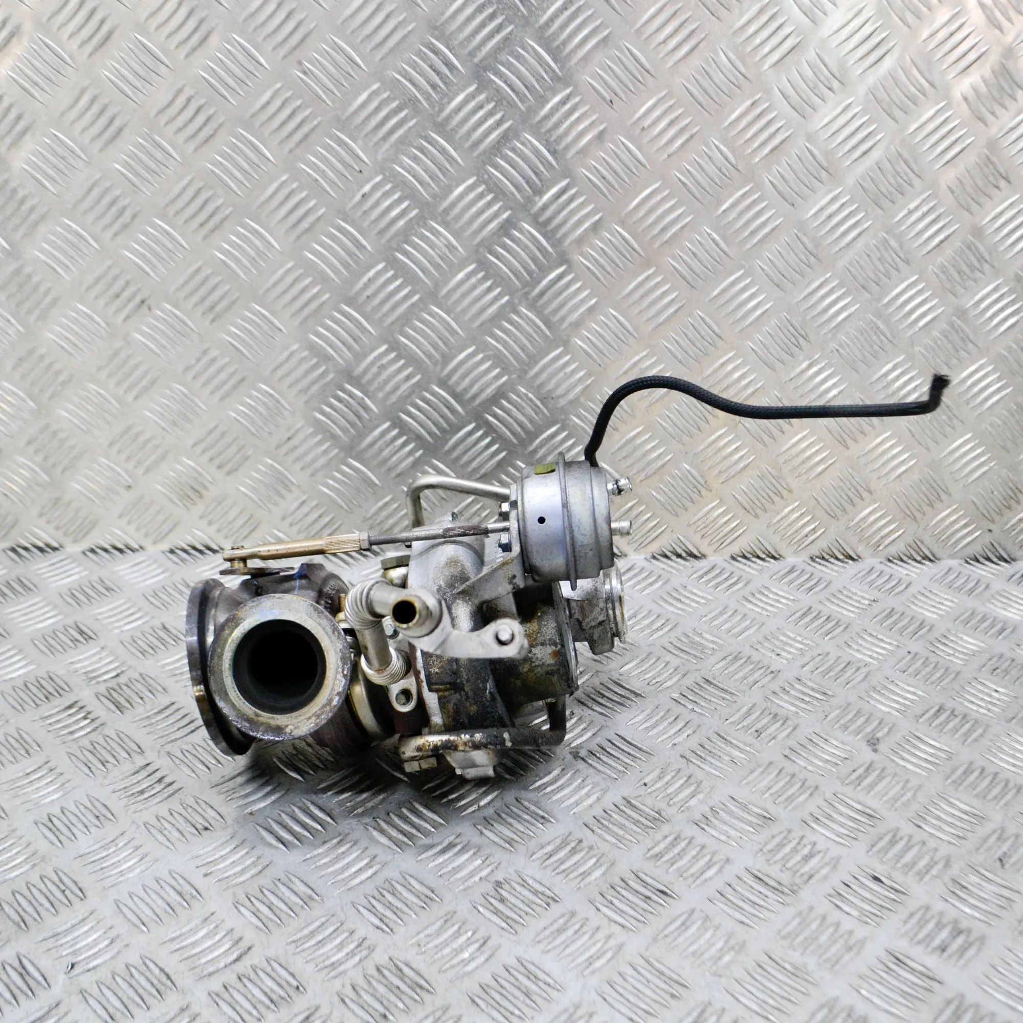 BMW 5 (F10 / F11) Turbocharger Turbocharger — BMW 5 SERIES (F10, F11) (2010-20...