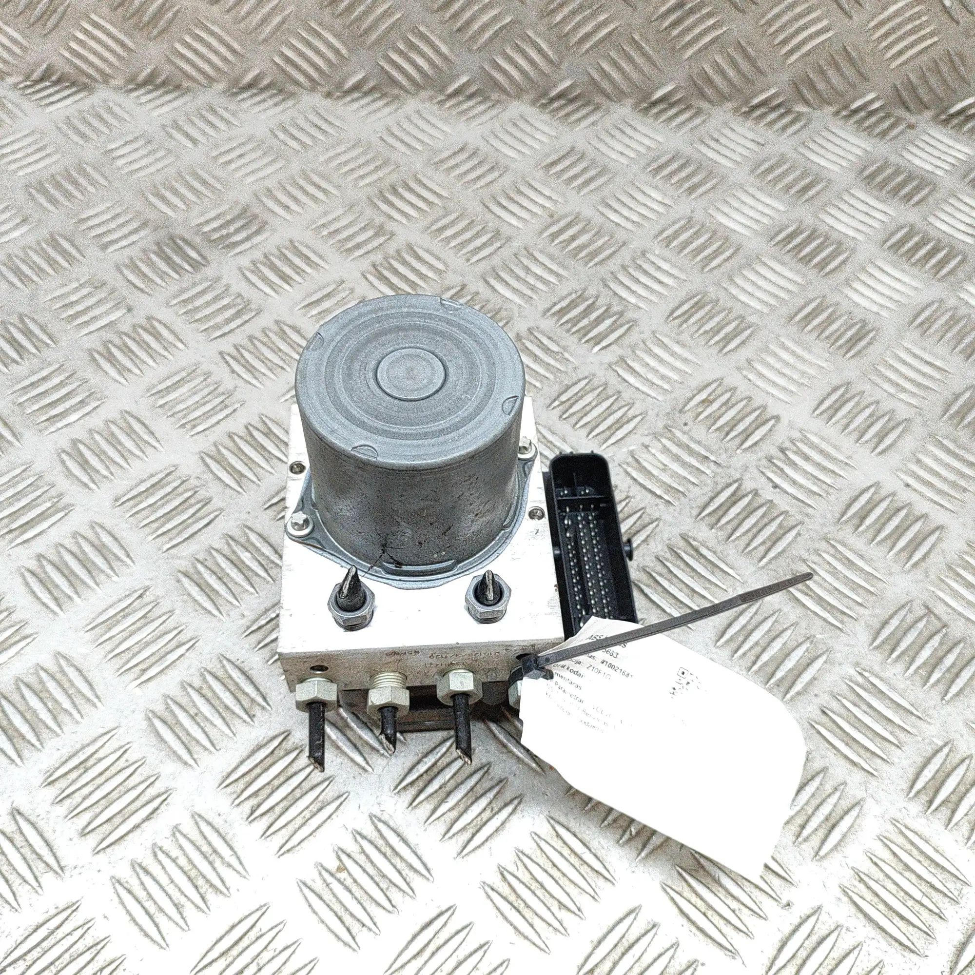 Volvo XC40 / EX40 ABS hydraulic pump ABS Pump — VOLVO XC40 (2018-2024) — 32281471,02...