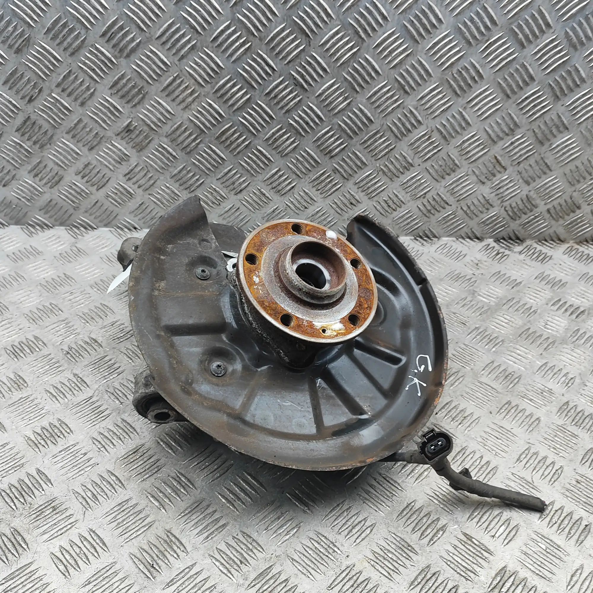 Audi Q3 (F3) Rear Left Wheel Hub Spindle Rear Left Wheel Hub Spindle — AUDI Q3 (Sportbac...