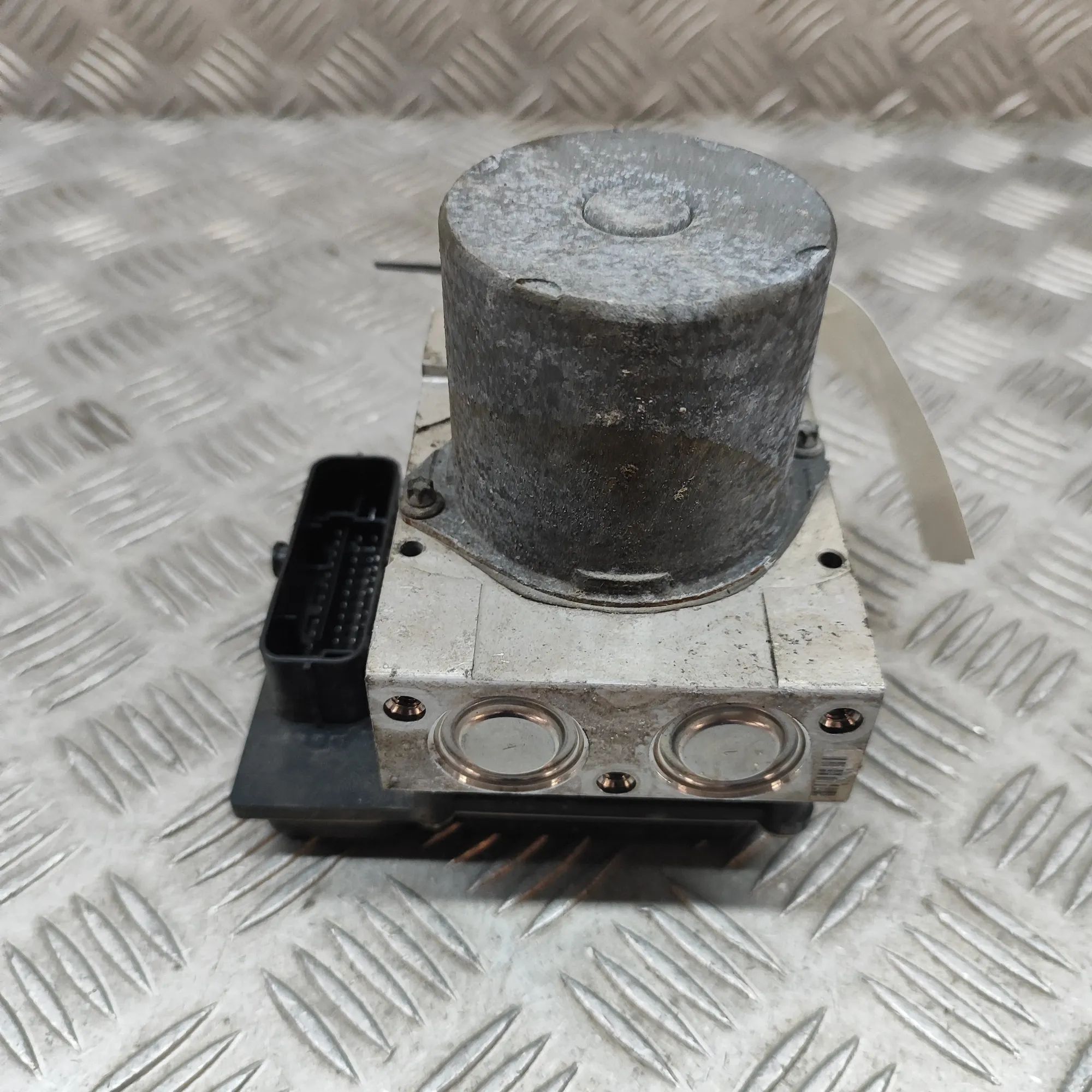 Porsche Panamera ABS hydraulic pump