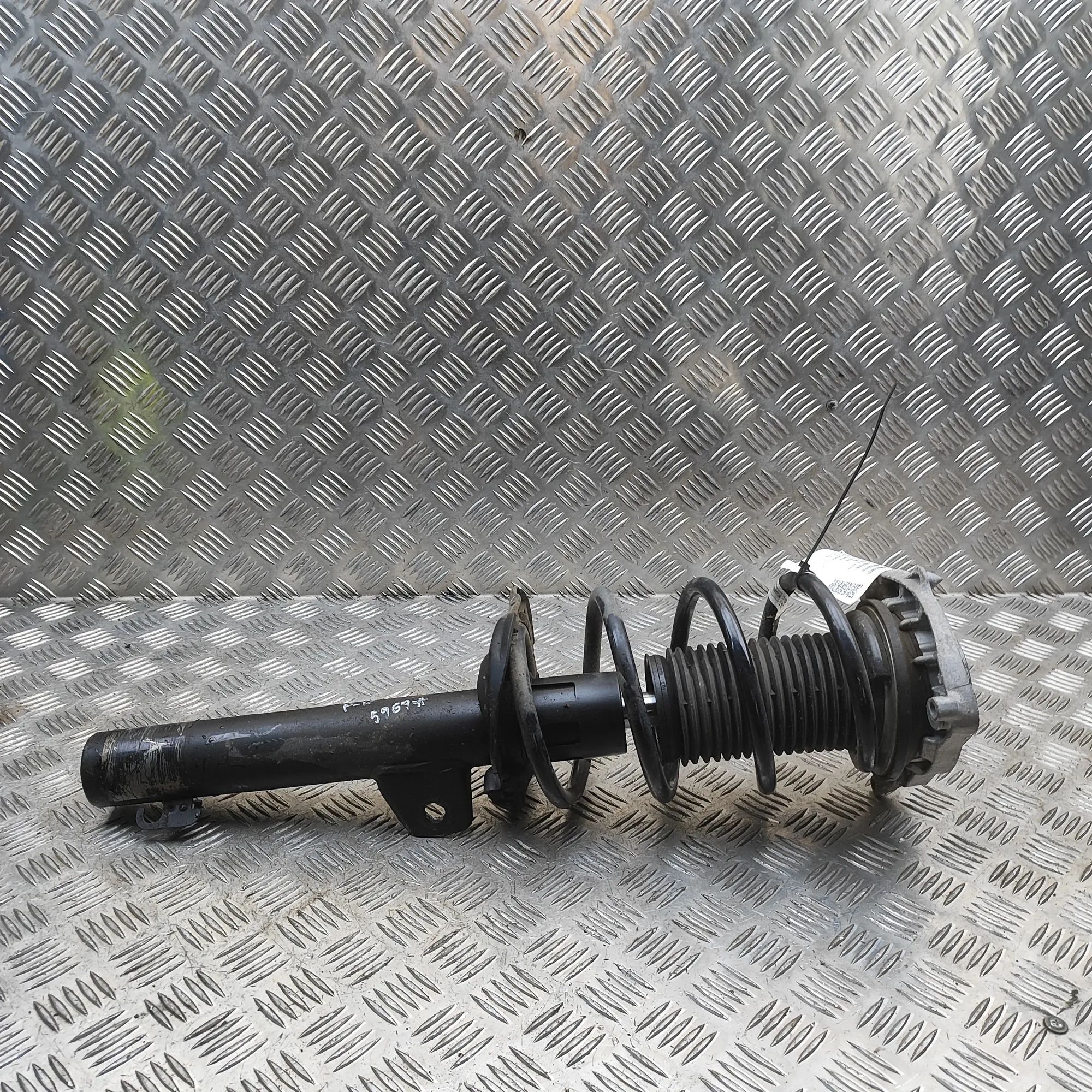 Audi Q4 e-tron Shock absorber — front left Shock absorber — front left — AUDI Q4 (SUV F4B)...
