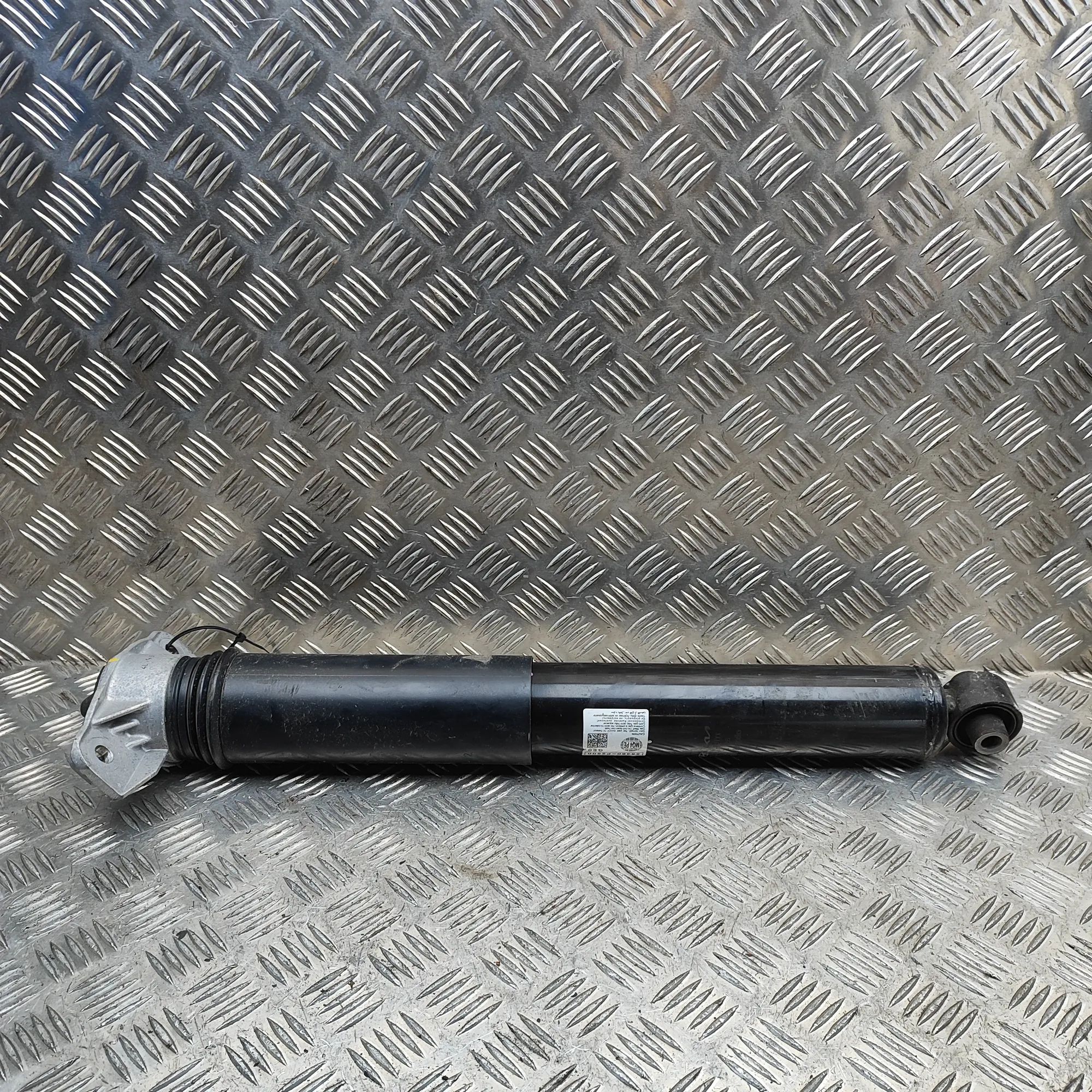 Kia Sorento Shock absorber — rear right Shock absorber — rear right — KIA SORENTO (IV M...