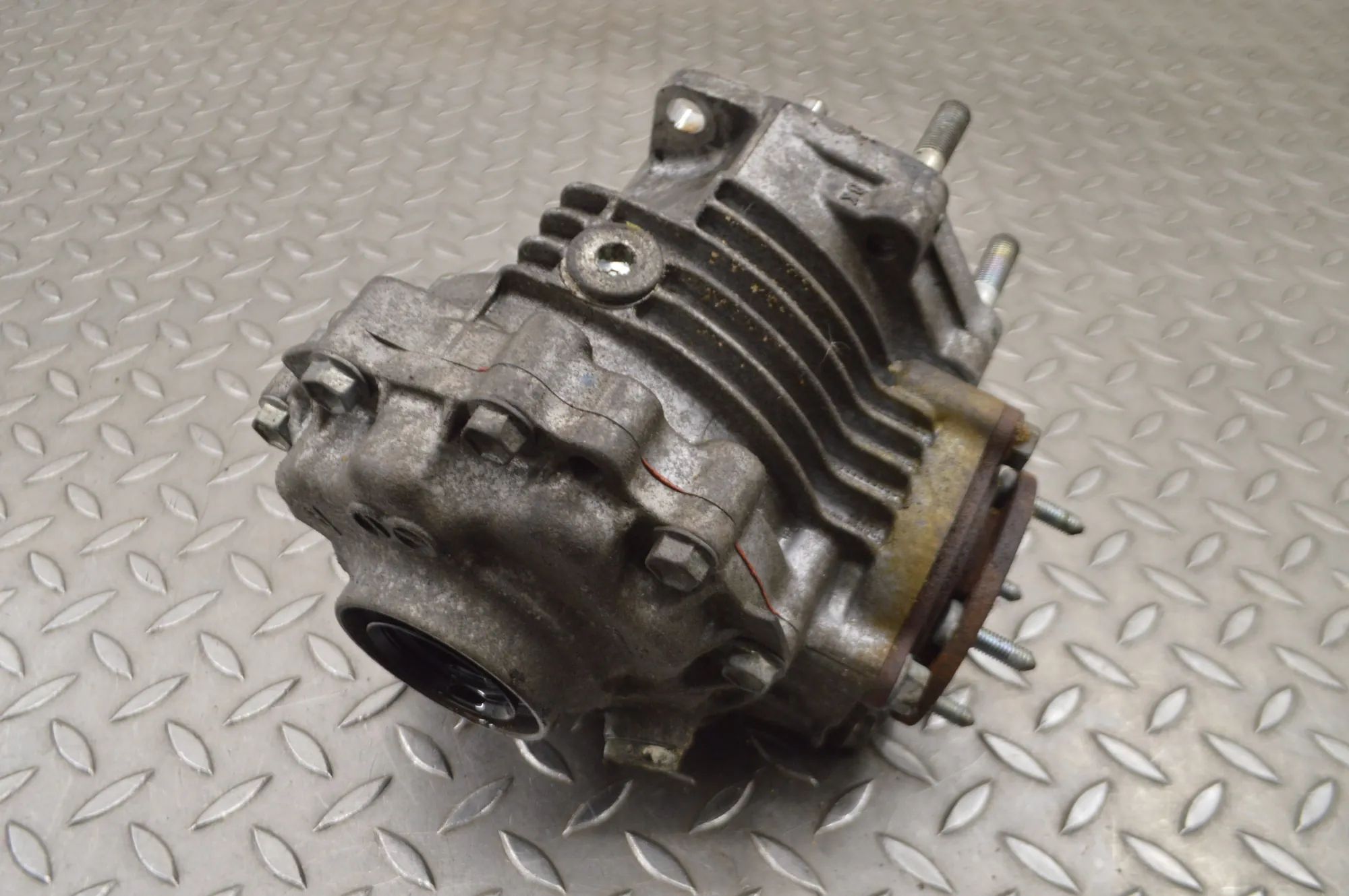 Toyota RAV4 (XA40) front differential Front differential — TOYOTA RAV 4 (XA40) (2012-...