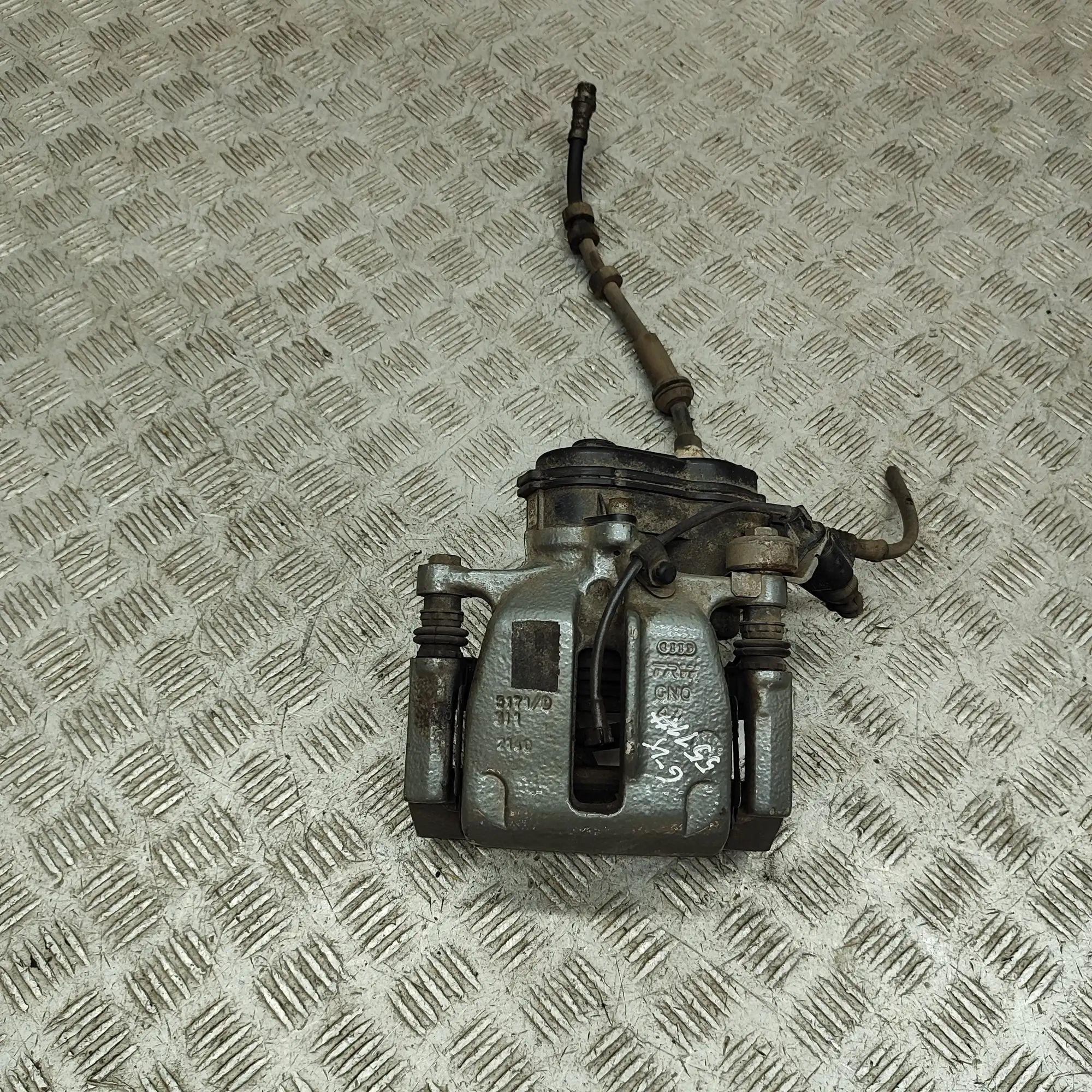 Porsche Macan Brake caliper — rear left Brake caliper — rear left — PORSCHE MACAN (95B)...