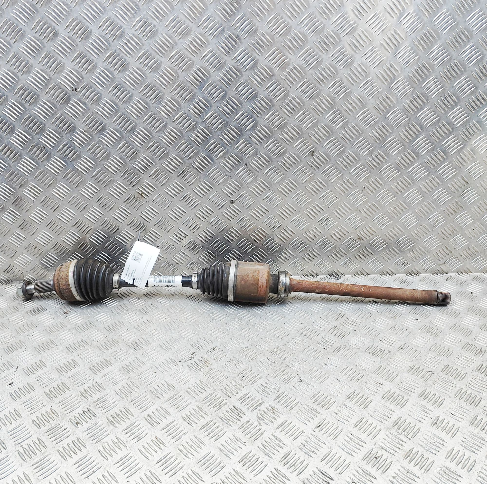 Peugeot 5008 Front Right Driveshaft Front Right Driveshaft — PEUGEOT 5008 (P87) (20...