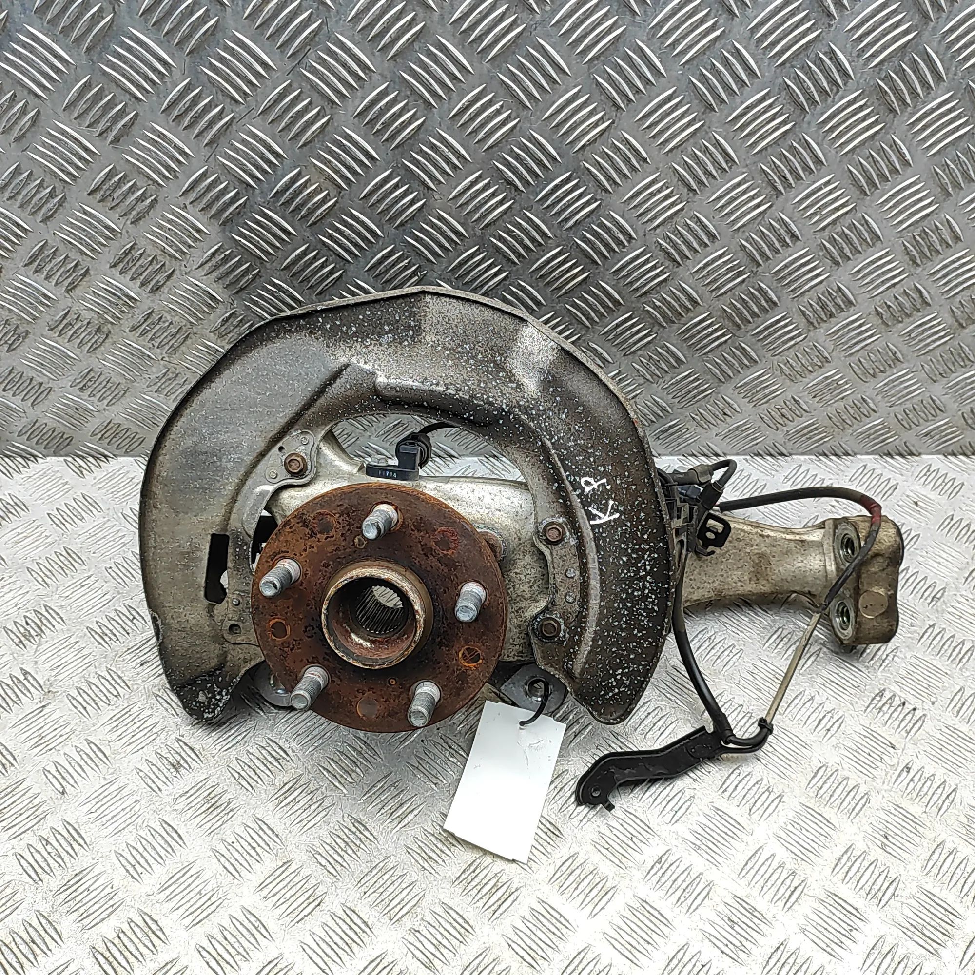Lexus LS Front Left Wheel Hub Front Left Wheel Hub — LEXUS LS (XF40) (2006-20...