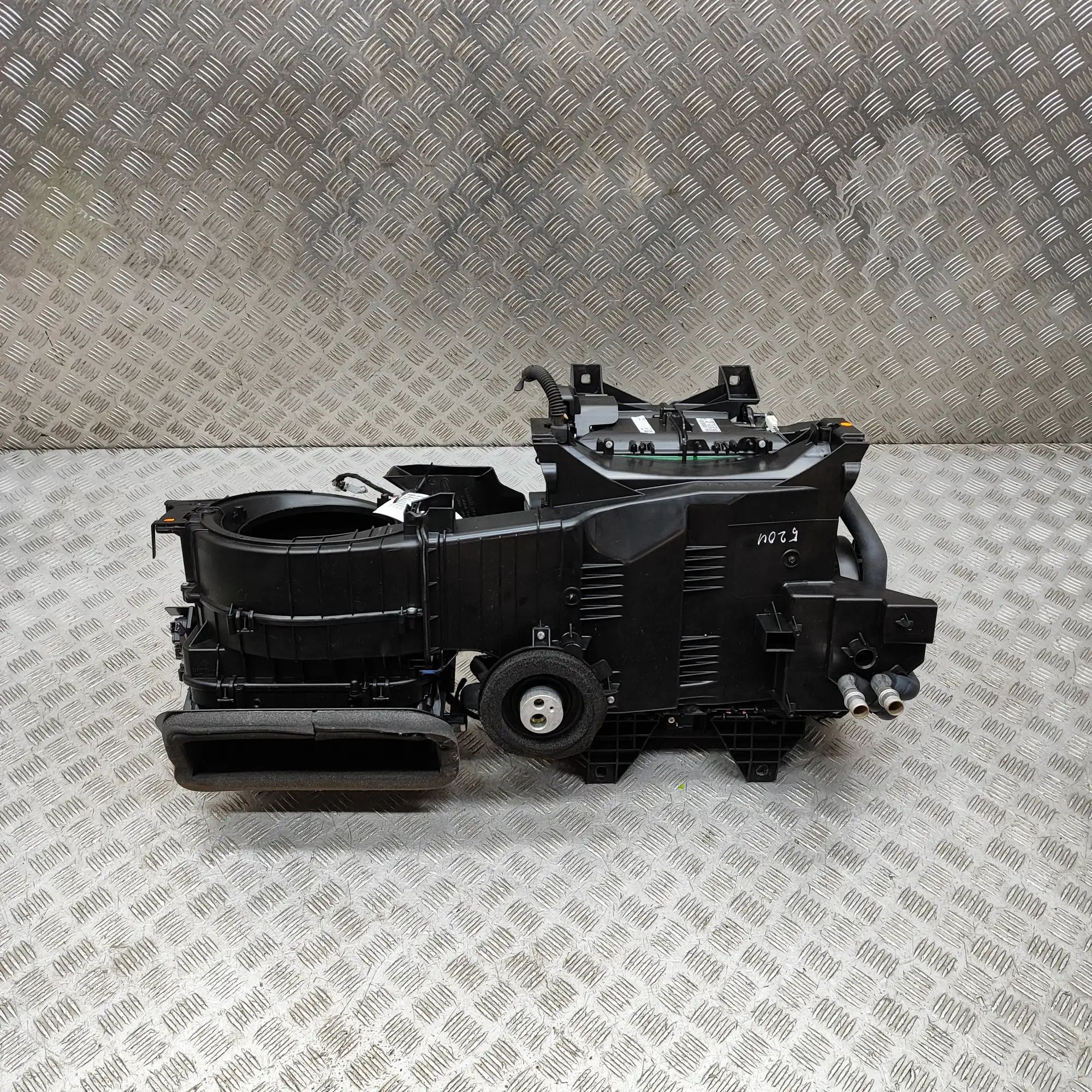 Land Rover Range Rover Sport (L494) Interior Heater Interior Heater — LAND ROVER RANGE ROVER SPORT ...