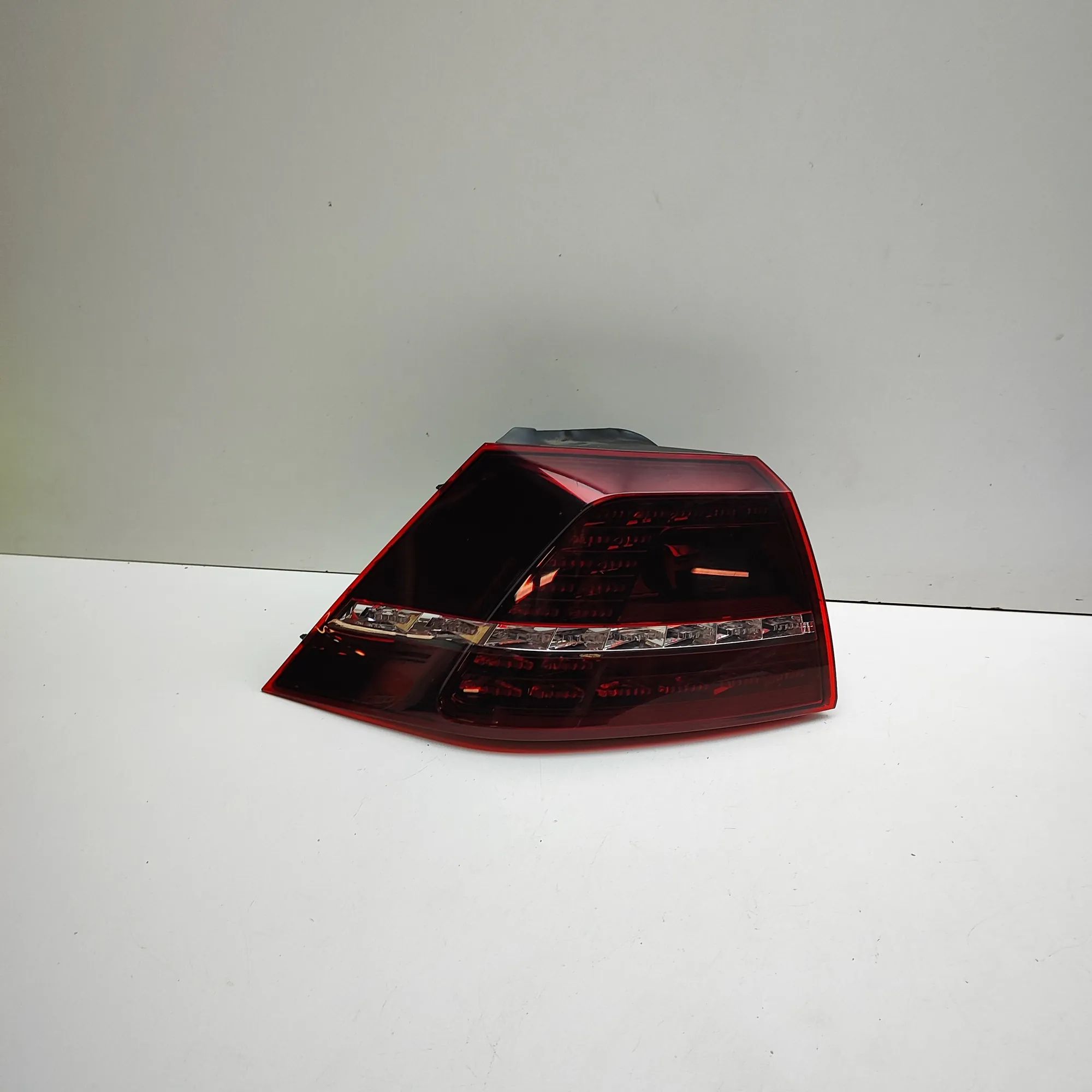 Volkswagen Golf 7 Rear Left Tail Light Rear Left Tail Light — VW GOLF (5G1, BA5, BV5, ...
