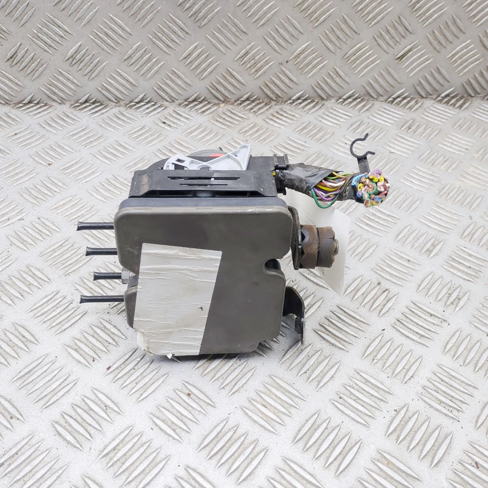 Land Rover Range Rover Velar ABS hydraulic pump ABS Pump — LAND ROVER RANGE ROVER VELAR (L560) ...