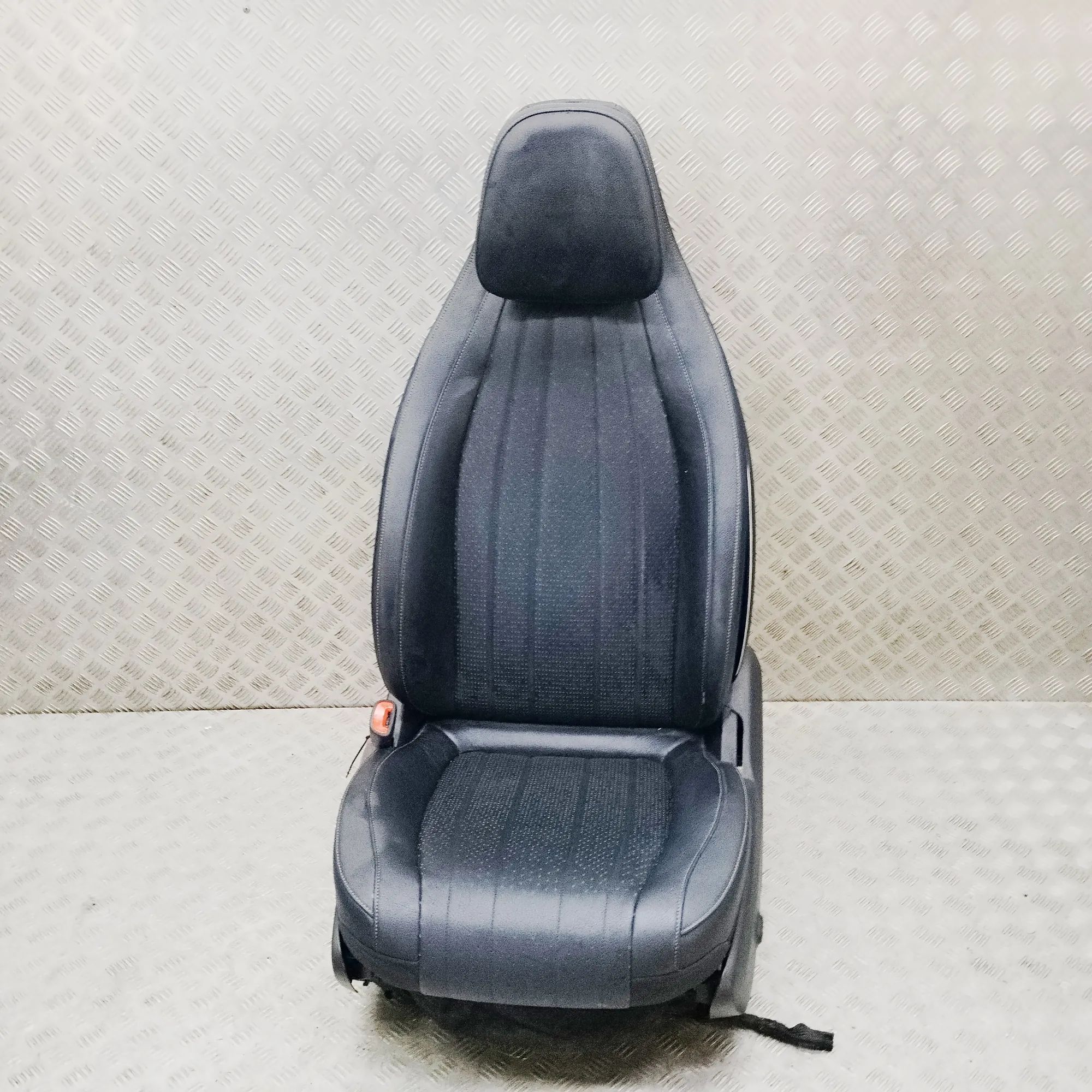 Mercedes-Benz EQS (V297 / X296) Front Left Seat Front left seat — MERCEDES BENZ EQS (V297) (202...