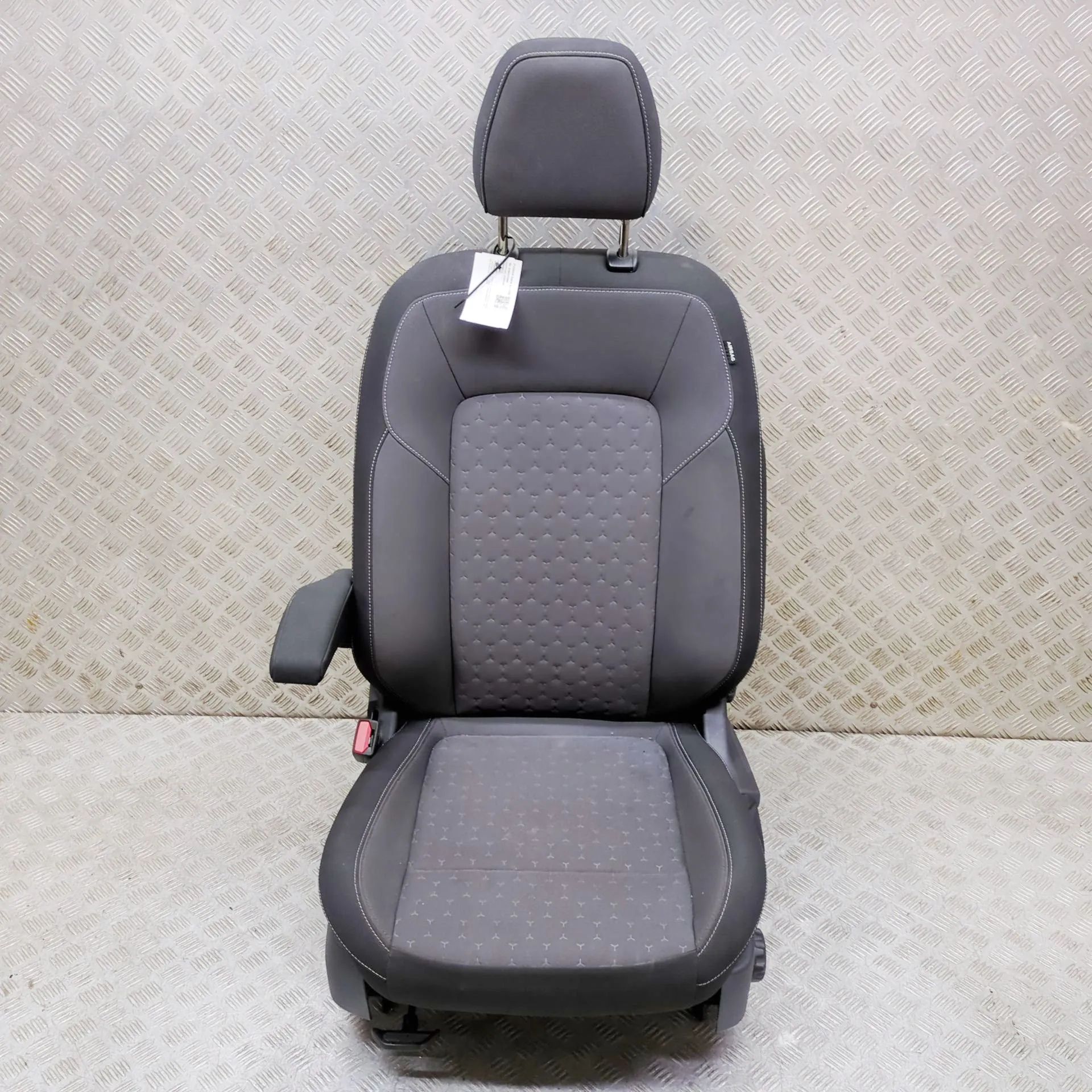 Ford Transit Connect / Tourneo Connect Front Left Seat Front left seat — FORD TOURNEO (CUSTOM Minibus ...