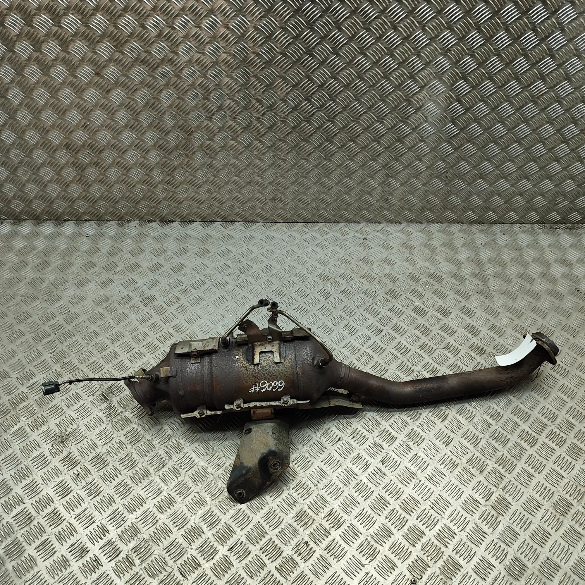 Mitsubishi L200 katalysaattori Catalytic converter — MITSUBISHI L (200 / TRITO...