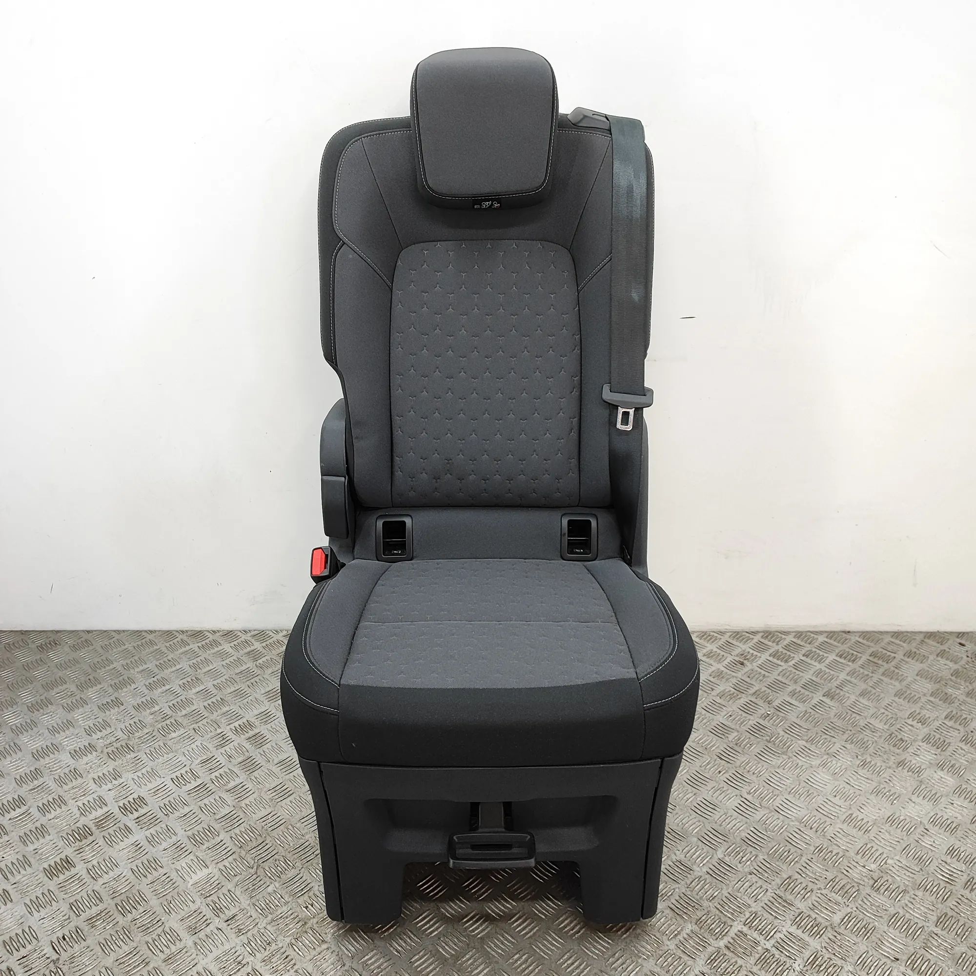 Ford Transit Connect / Tourneo Connect Заднее сиденье Rear seat — FORD TOURNEO (CUSTOM Minibus / pass...