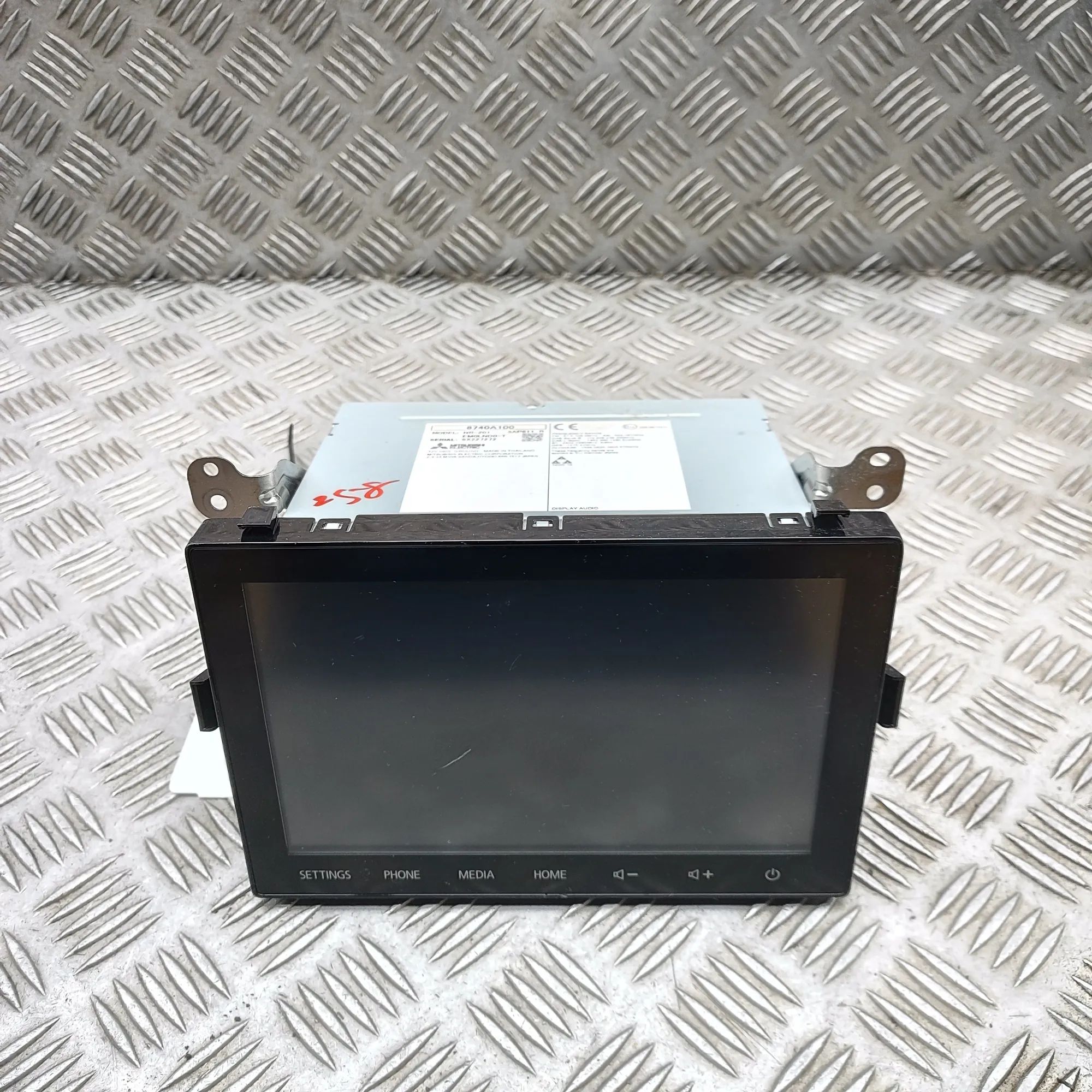 Mitsubishi Outlander Radio / CD / navigation head unit Radio / CD / navigation head unit — MITSUBISHI ...