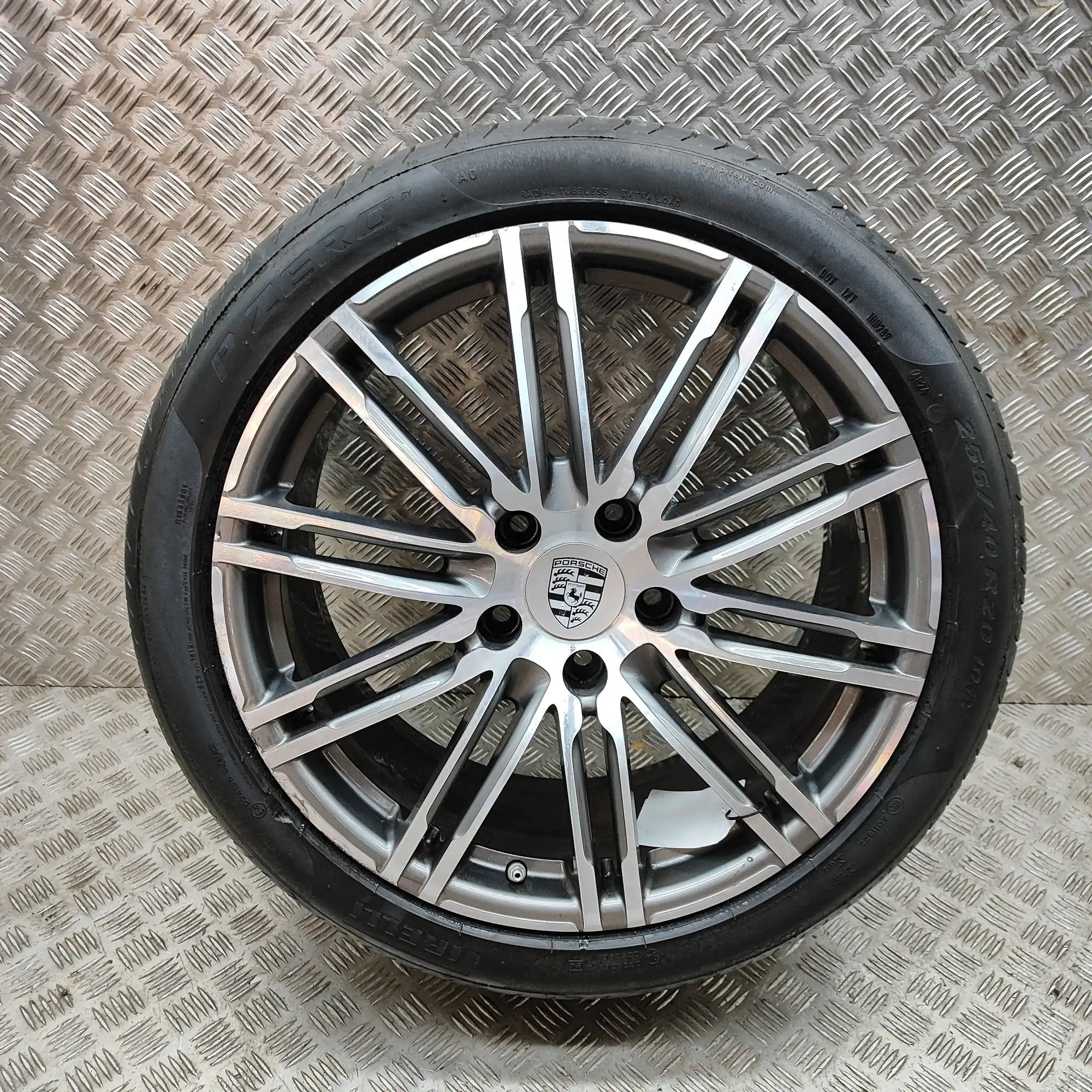 Porsche Panamera Alloy Wheel