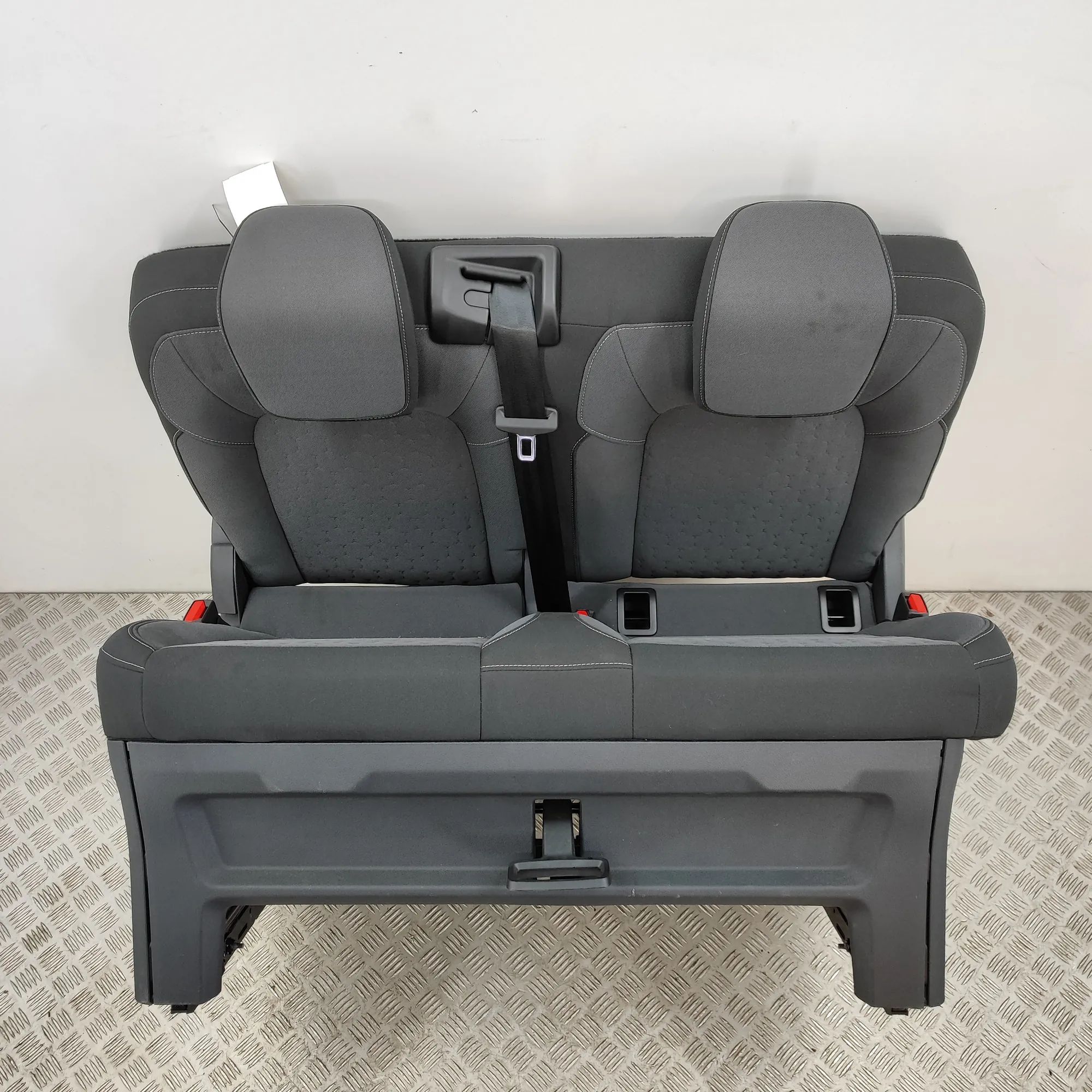 Ford Transit Connect / Tourneo Connect Заднее сиденье Rear seat — FORD TOURNEO (CUSTOM Minibus / pass...