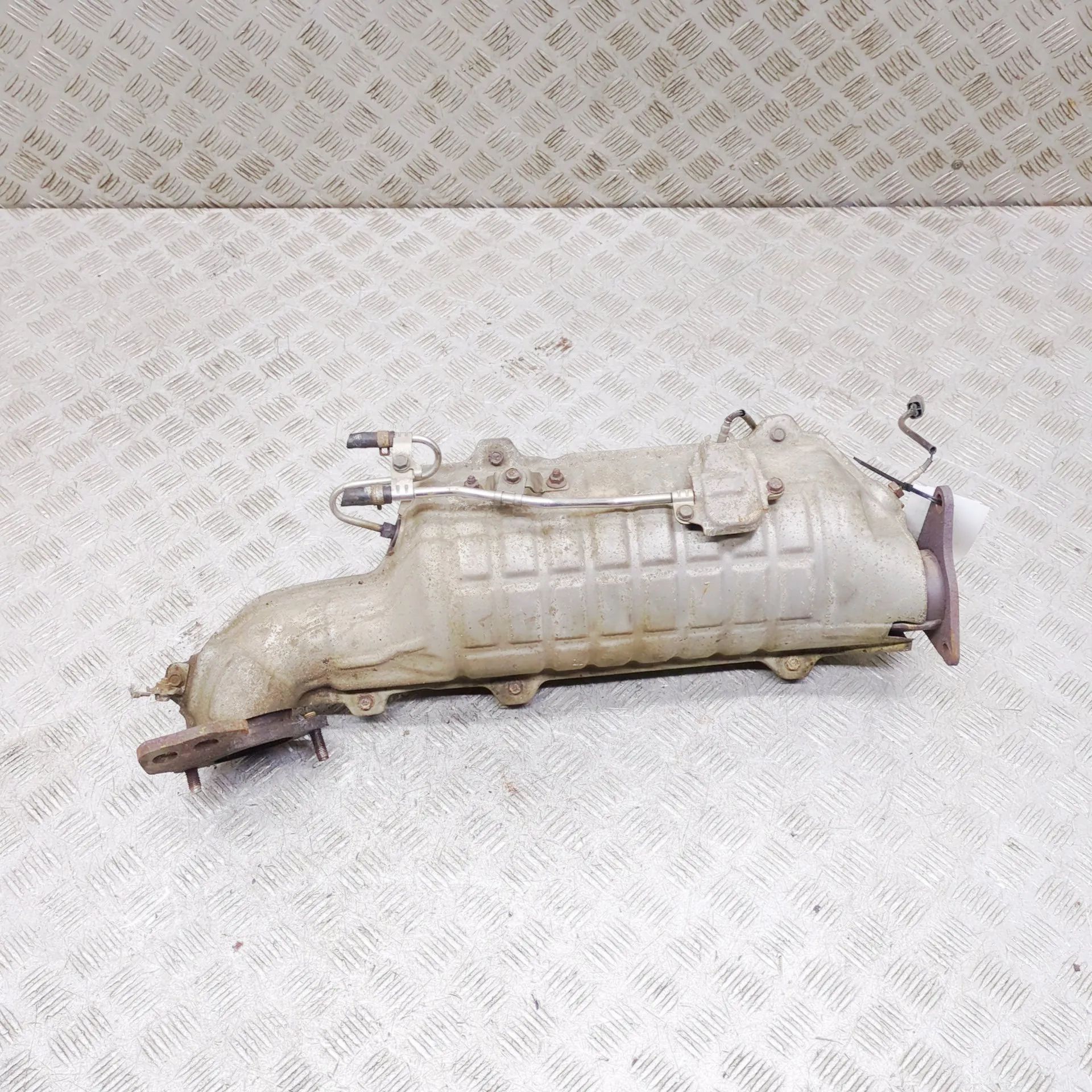 Subaru Legacy catalytic converter Catalytic converter — SUBARU LEGACY (V Estate B...