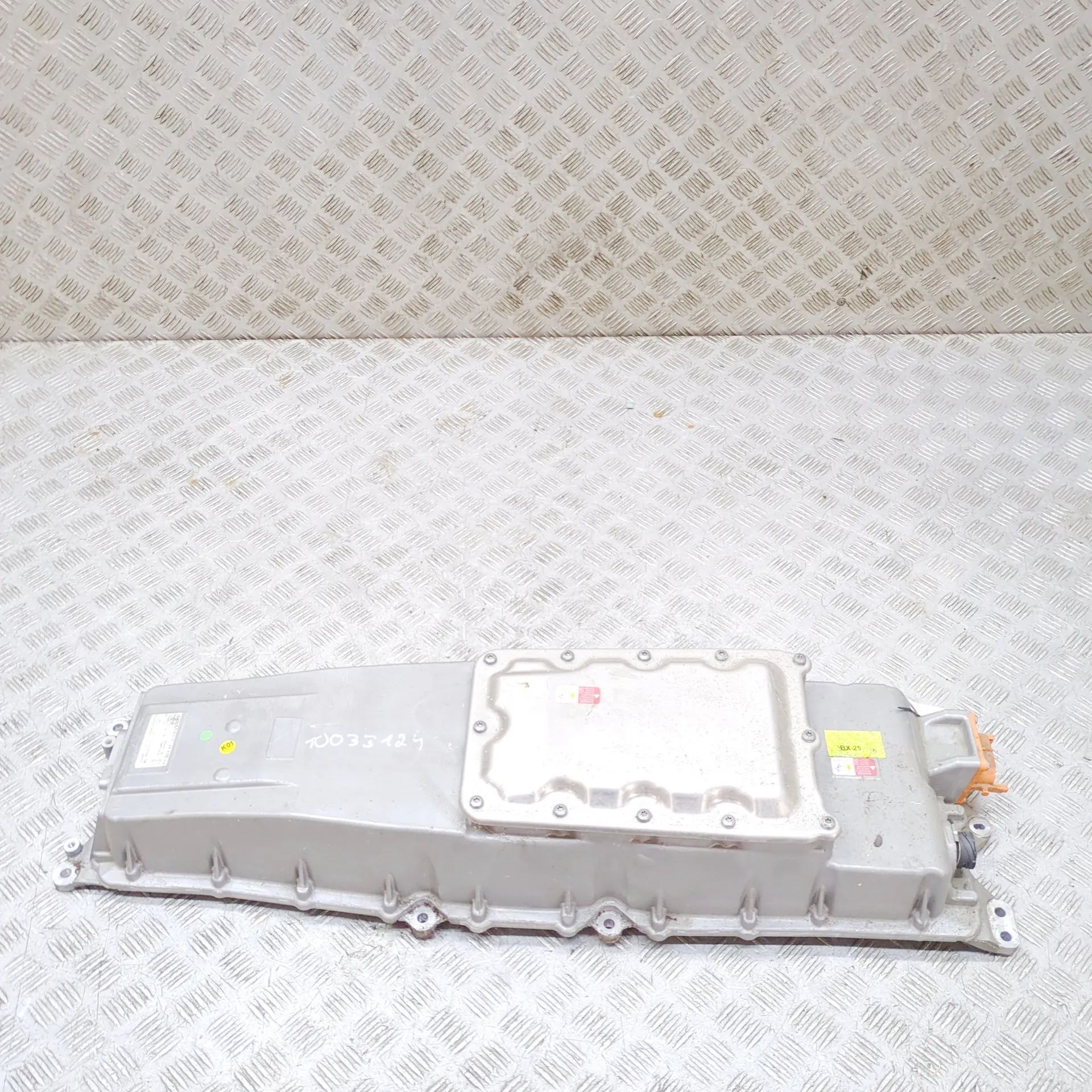 Porsche Taycan Inverter Inverter — PORSCHE TAYCAN (2019-...) — 9J191525...