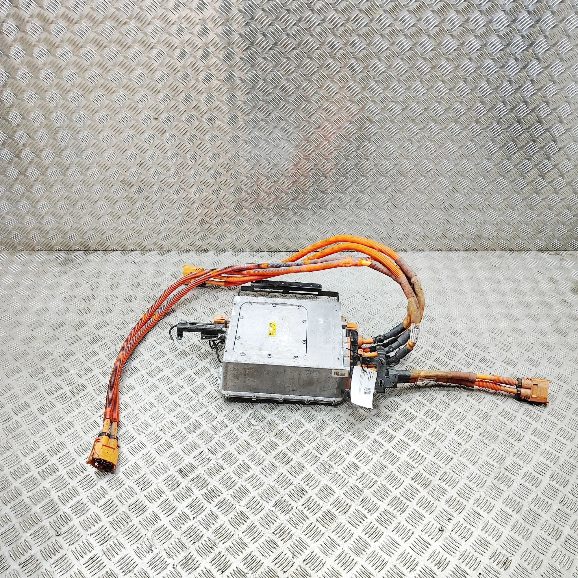 Mercedes-Benz Sprinter (W907 / W910)  инвертор Inverter — MERCEDES BENZ SPRINTER (3, 5-t Van 9...