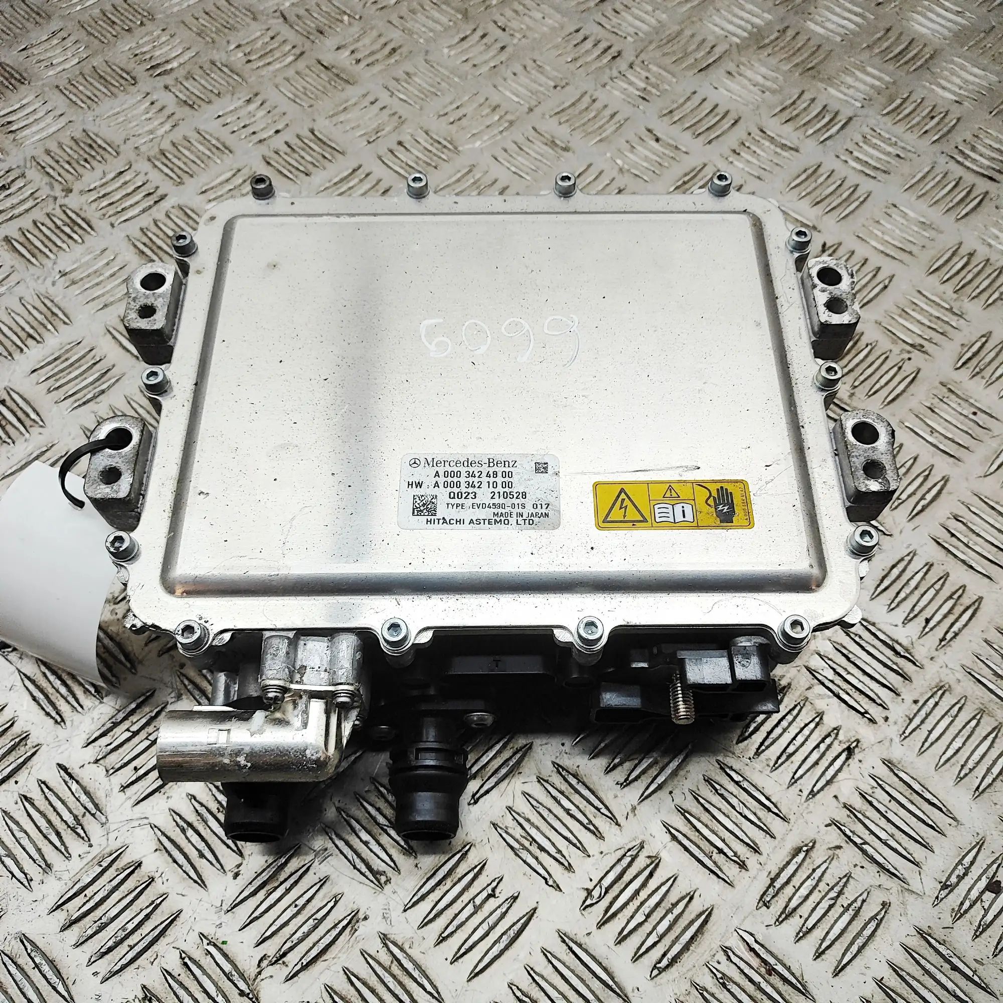 Mercedes-Benz Sprinter (W907 / W910)  инвертор Inverter — MERCEDES BENZ SPRINTER (3, 5-t Van 9...