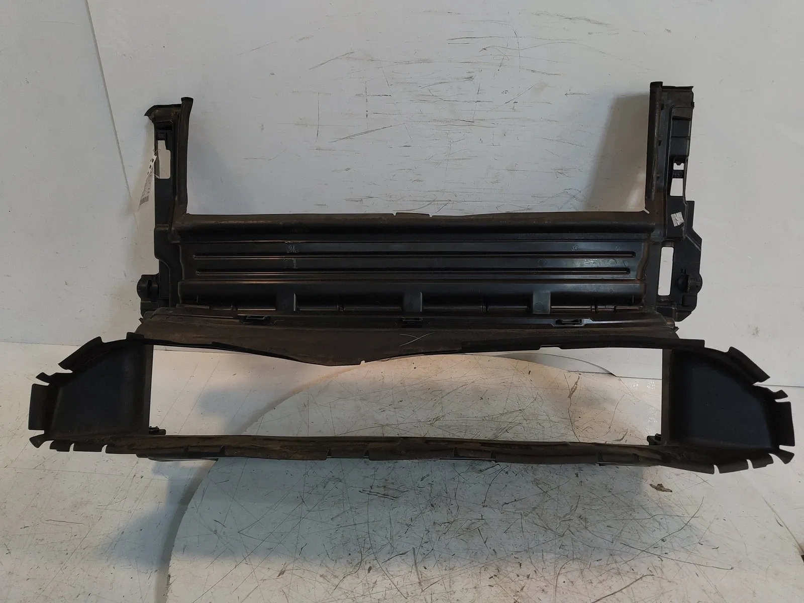 Volvo V40 Cooling system Fan motor bracket — VOLVO V40 (2012-2019) — 313...