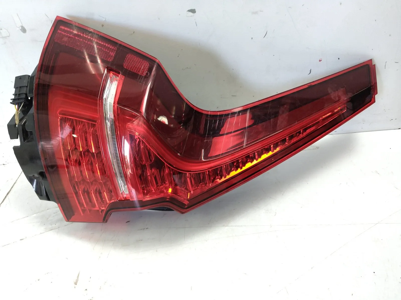 Volvo V60 задние фары Left rear light — VOLVO V60 (2020-PRESENT) — P3...
