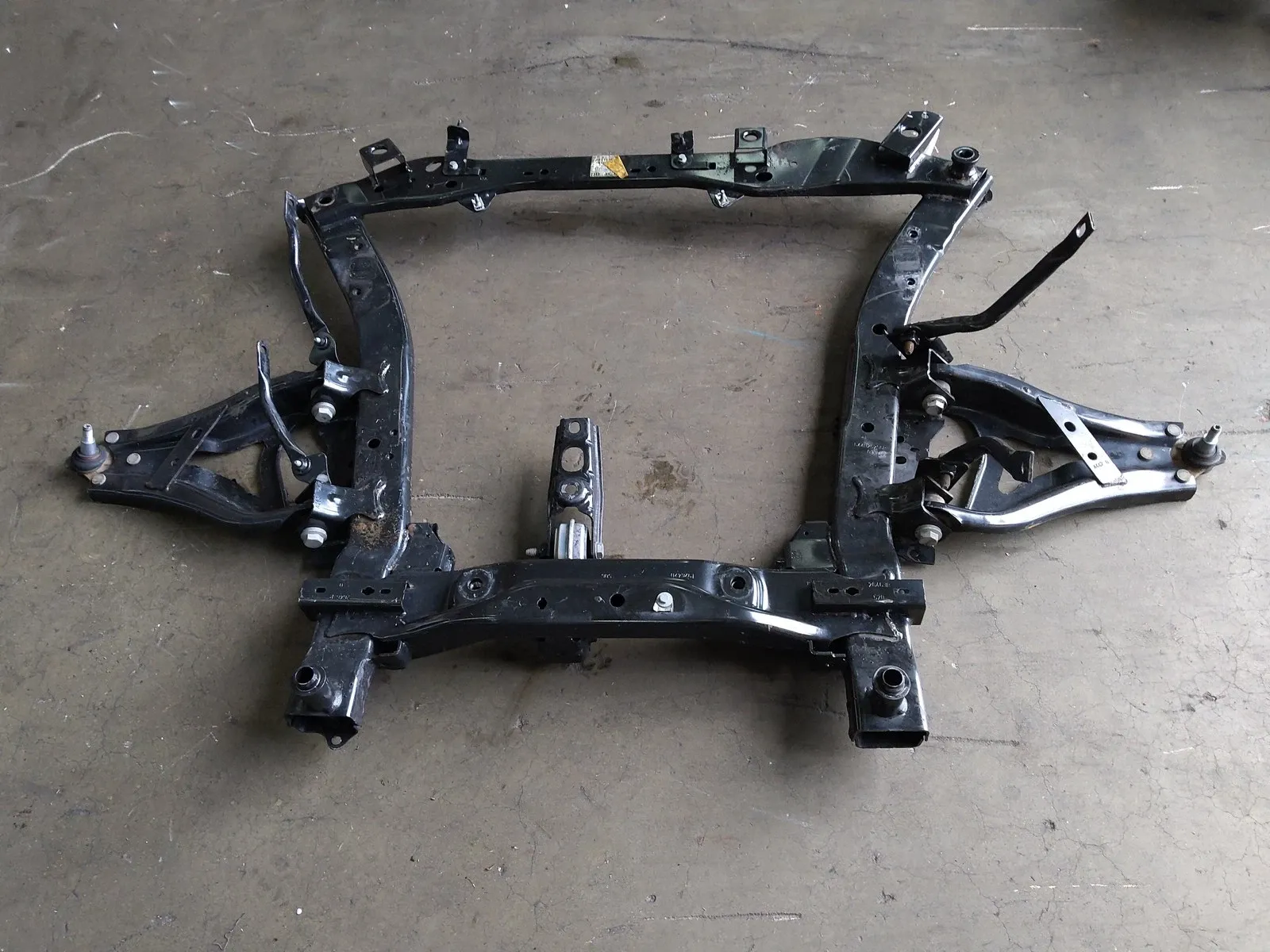 Dacia Duster Other parts Front axle carrier — DACIA DUSTER (2021-PRESENT...