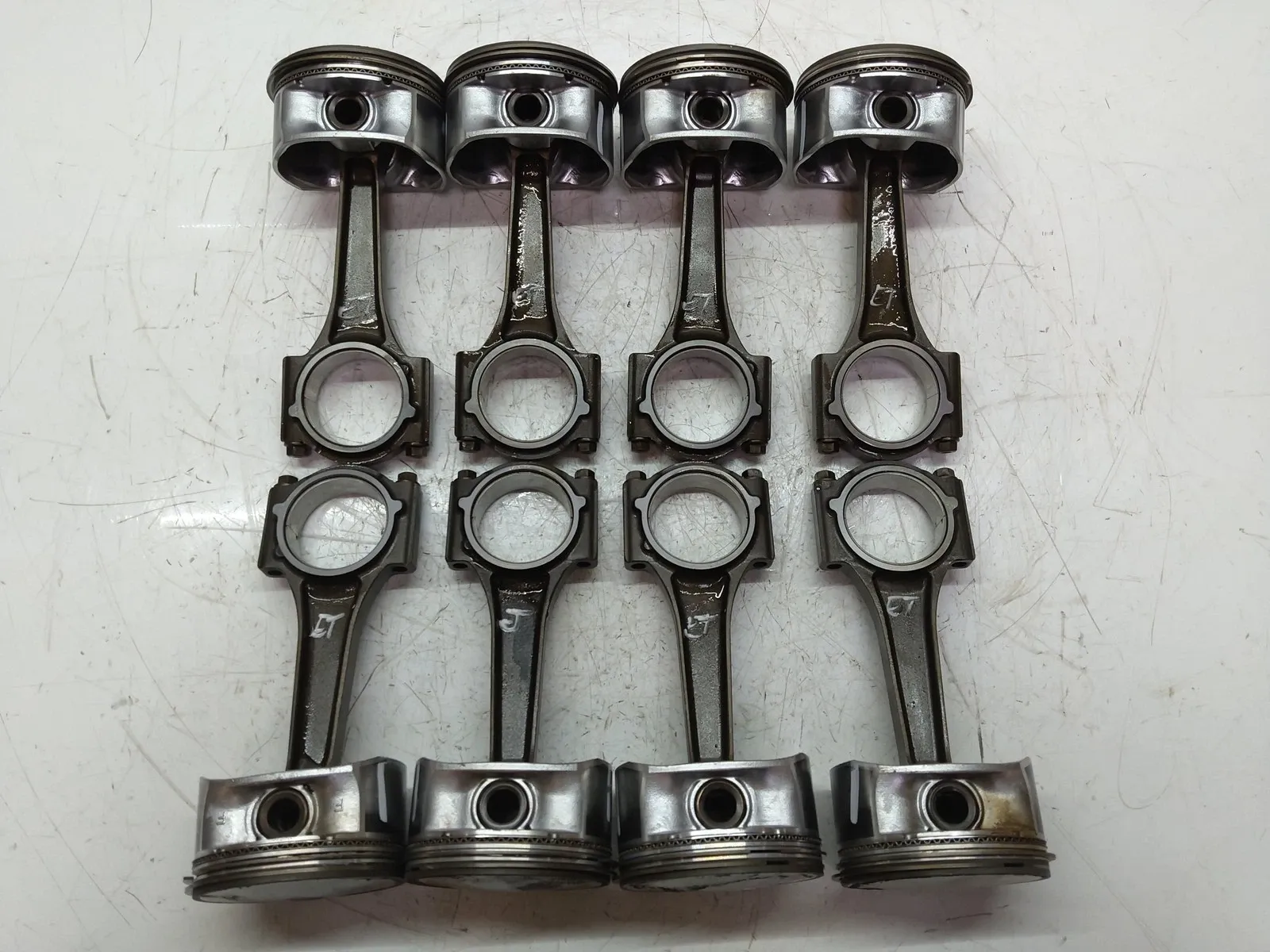 Dodge Ram Engine parts 8 × Piston with connecting rod — DODGE RAM 1500...