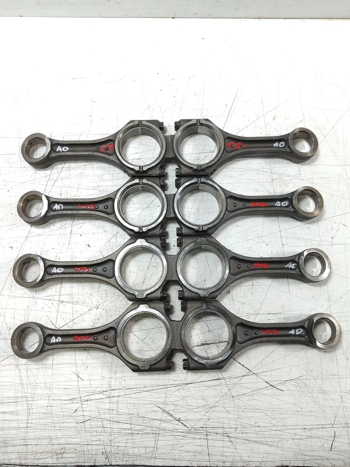 Chevrolet Express Engine parts 8 × Connecting rod — CHEVROLET EXPRESS (2003-PR...