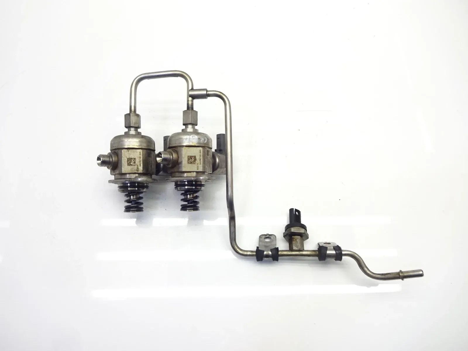 BMW 3 (F30 / F31) Fuel system Fuel pump — BMW 3 SERIES (F30, F31, F34, F80) (...