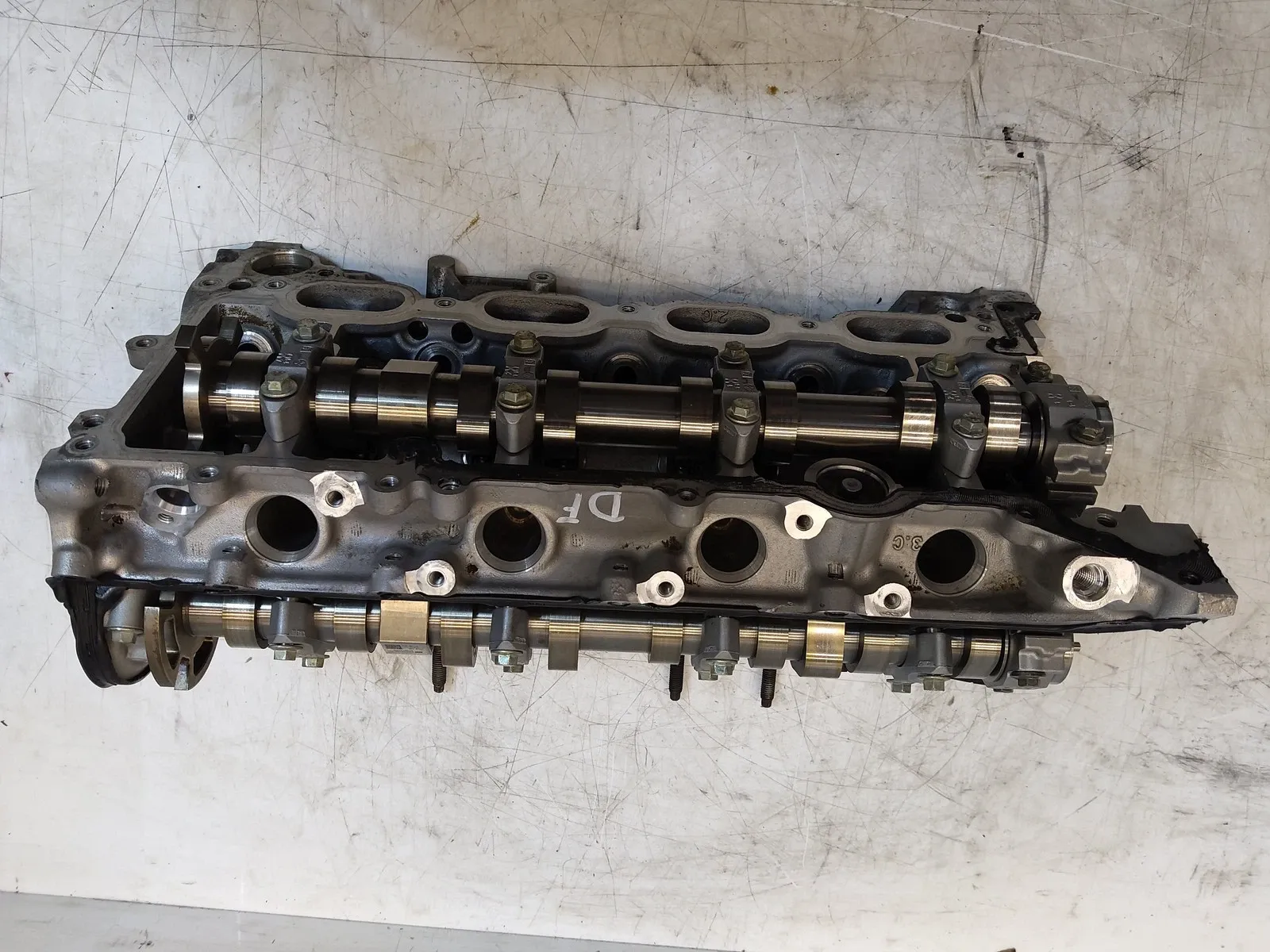 Dacia Duster Engine parts Cylinder head — DACIA DUSTER (2017-2024) — 1104...