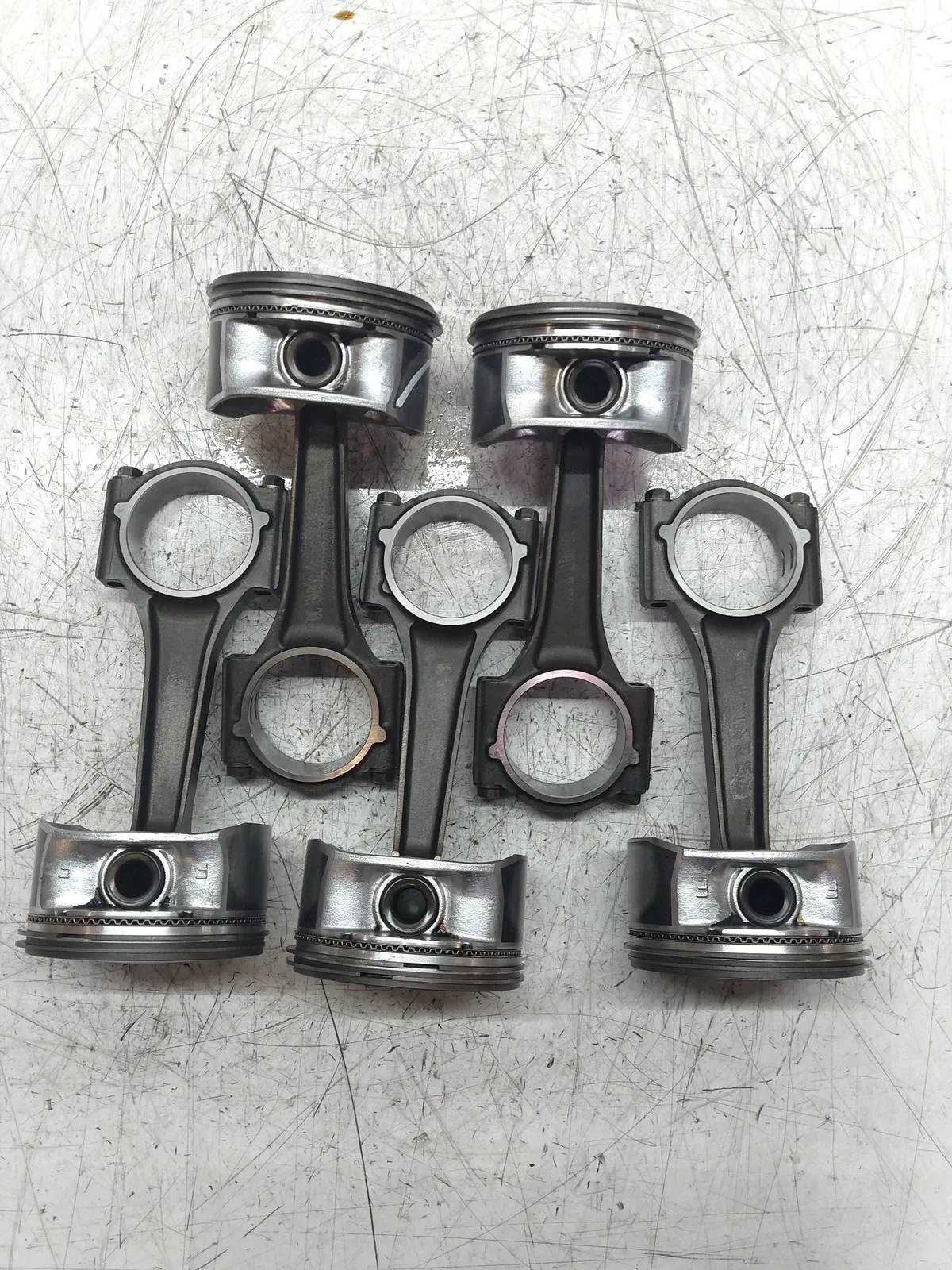 Dodge Ram Engine parts 5 × Piston with connecting rod — DODGE RAM 2500...