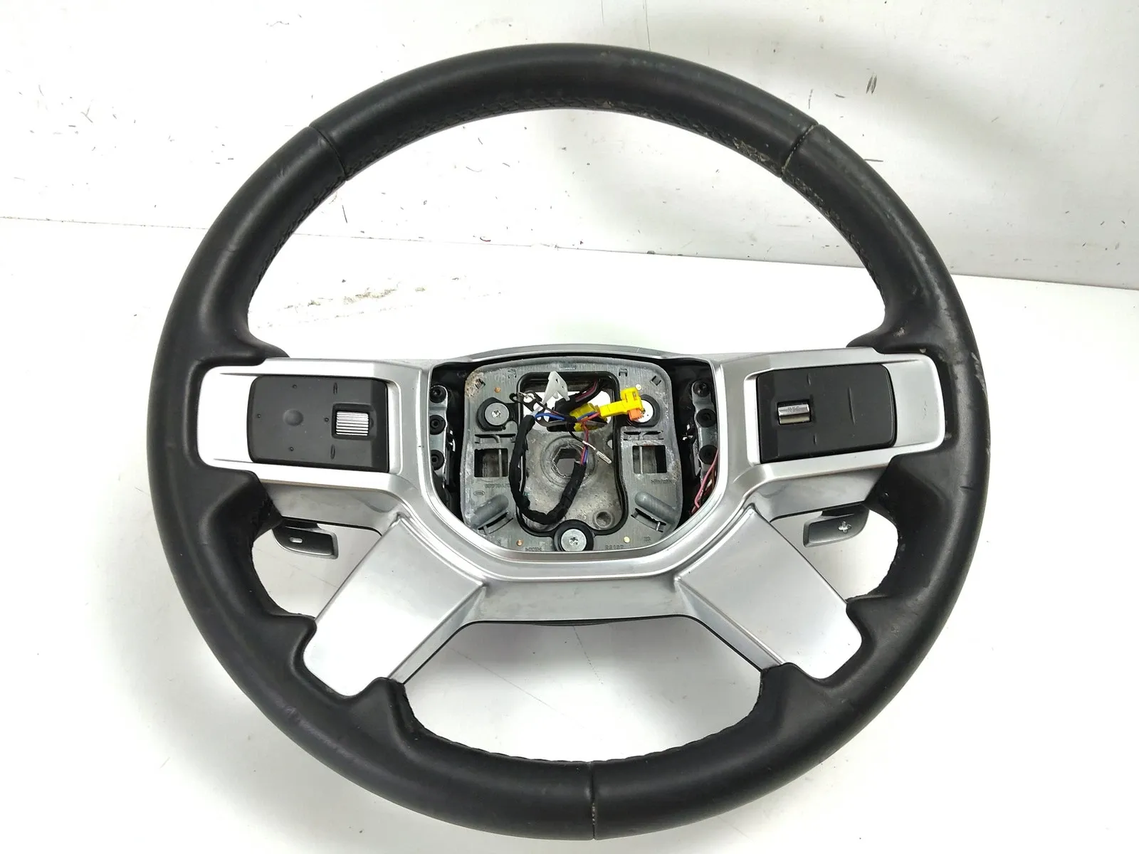 Land Rover Discovery steering wheel Steering Wheel — LAND ROVER DISCOVERY V D300 MH...