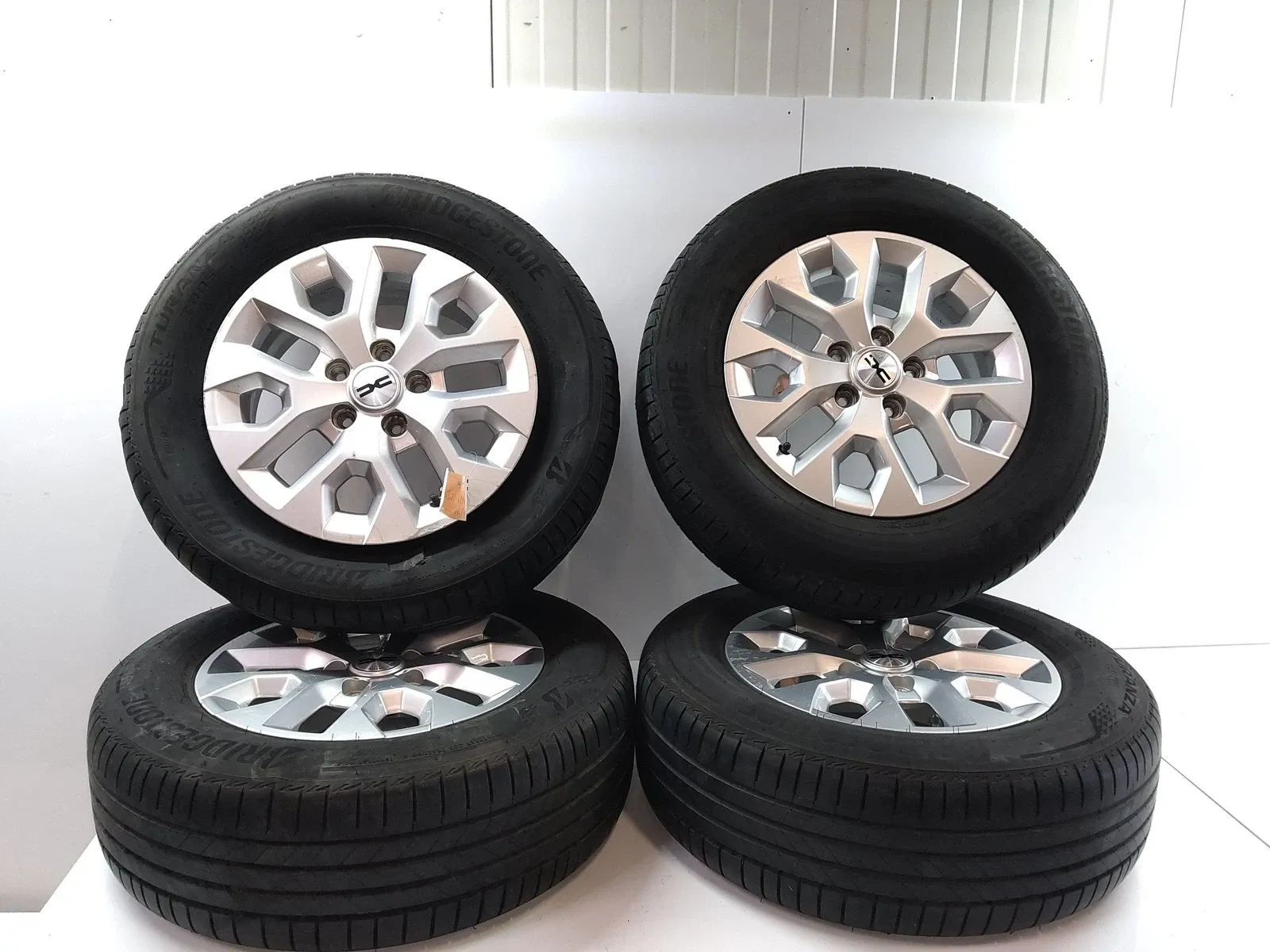 Dacia Duster Wheel rims 4 × Alloy wheel — DACIA DUSTER (2017-2024) — 40...