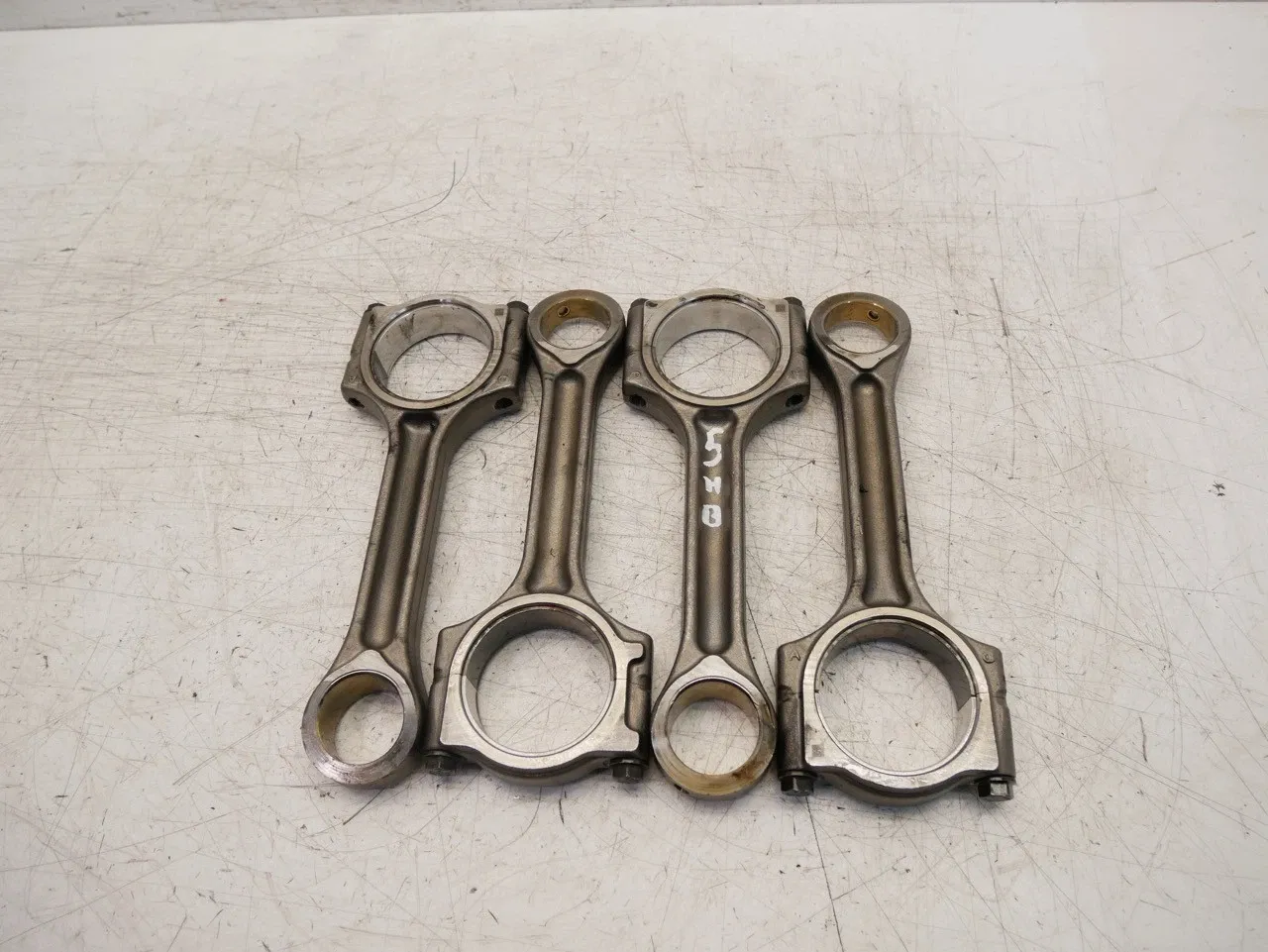 Nissan Navara (D23) Engine parts 4 × Connecting rod — NISSAN NAVARA (2015-PRESEN...