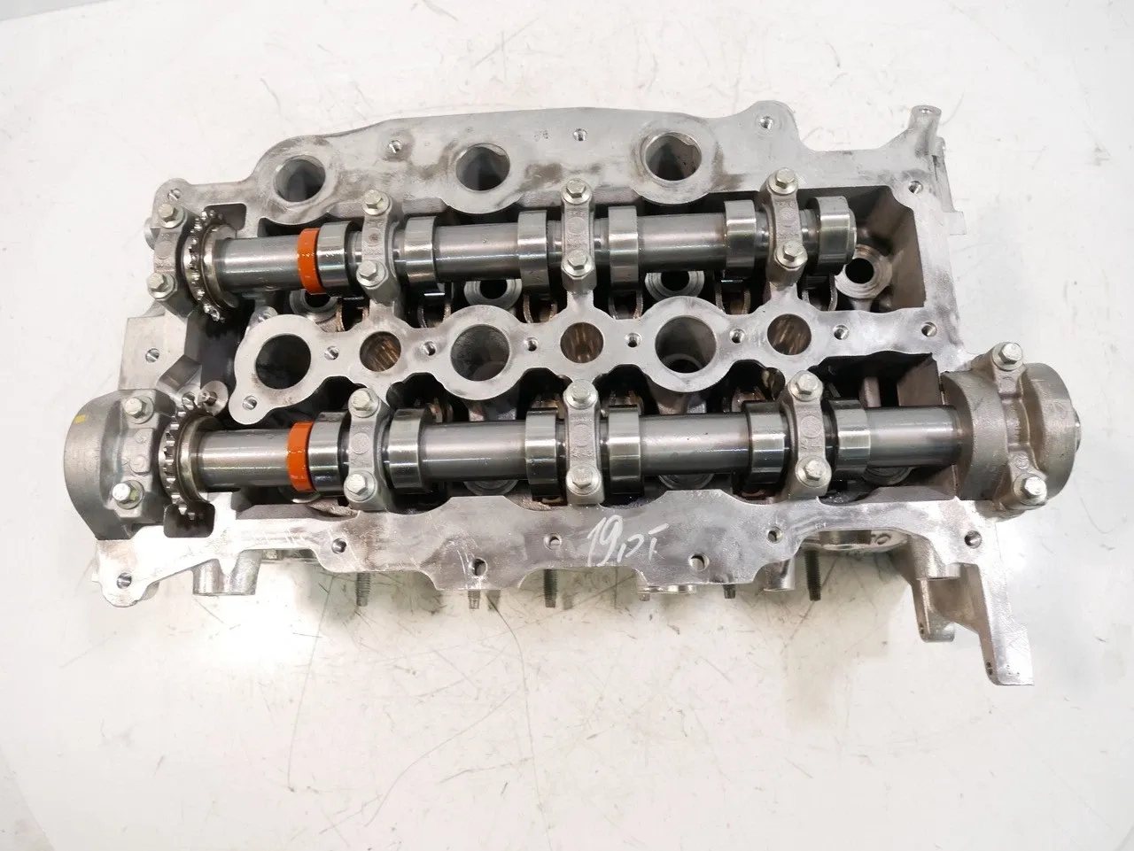 Jaguar XF Engine parts Cylinder head — JAGUAR XF (X260) (2015-2024) — ...