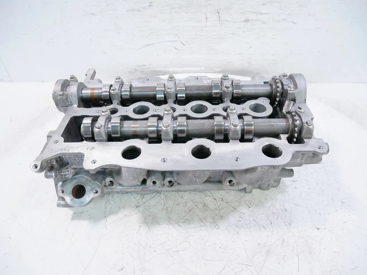 Jaguar XF Engine parts Cylinder head — JAGUAR XF (CC9, X250) (2008-201...