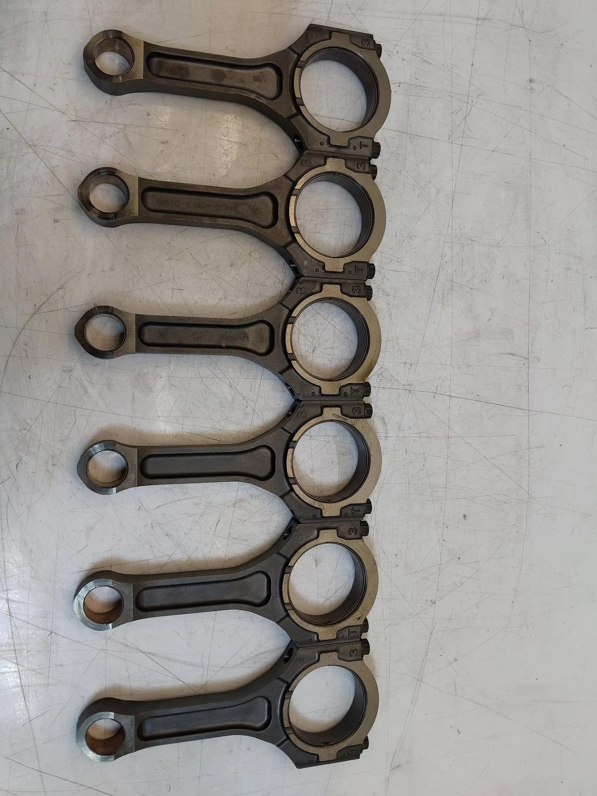 Kia Stinger Engine parts 6 × Connecting rod — KIA STINGER (CK) (2017-PRE...