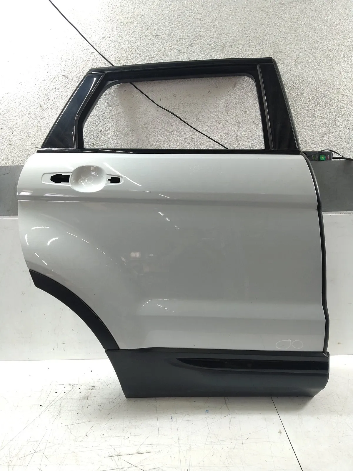 Land Rover Range Rover (L405) Doors Door — rear right — LAND ROVER RANGE ROVER DISC...