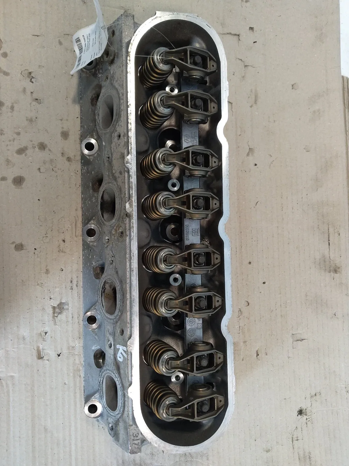 Chevrolet C/K (Silverado) Engine parts Cylinder head — CHEVROLET SILVERADO — 608363842...