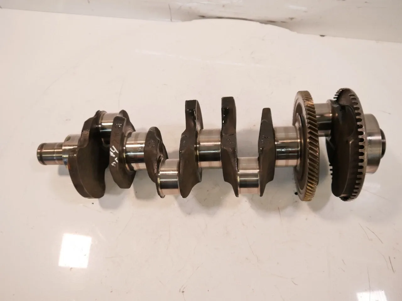 Jeep Cherokee / Liberty (KJ) Engine parts Crankshaft — JEEP CHEROKEE / LIBERTY III (KJ) (...