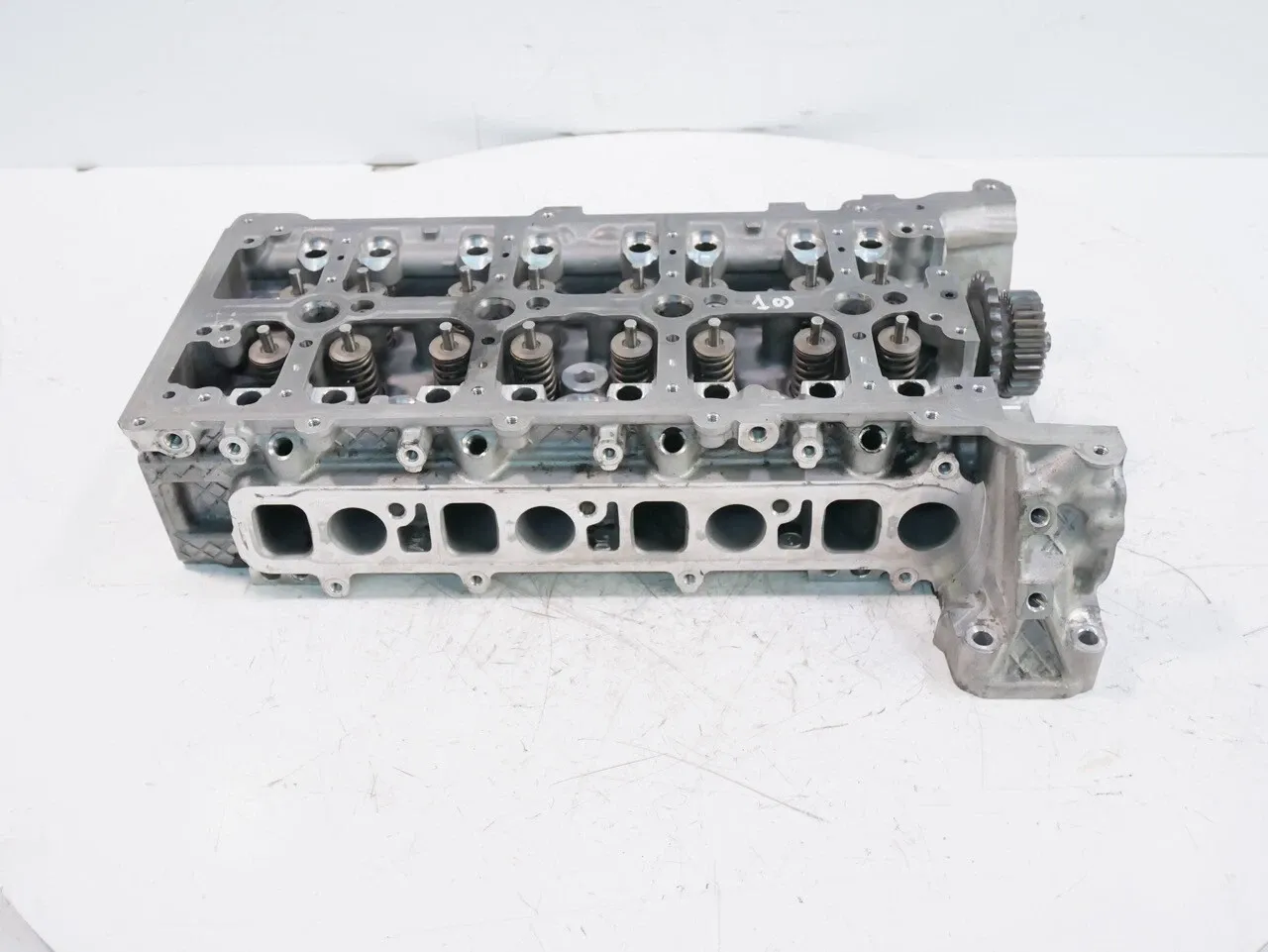Mercedes-Benz E (W213) Engine parts Cylinder head — MERCEDES-BENZ E-CLASS W213 (201...