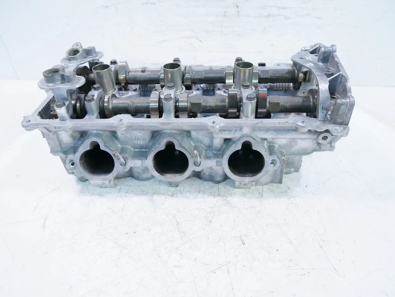 Infiniti FX (S50) Engine parts Cylinder head — INFINITI NISSAN G G35 350Z 350 ...