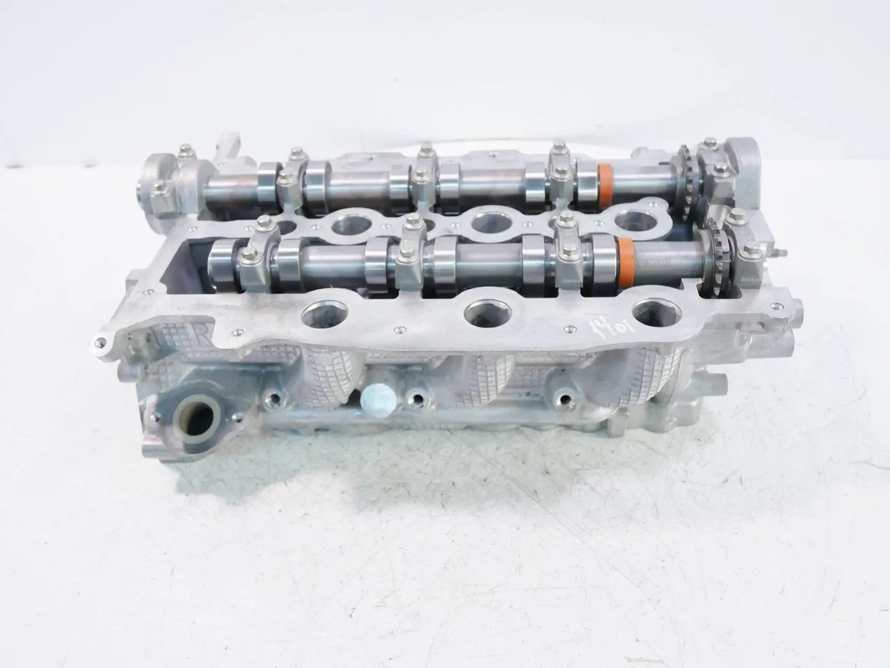 Jaguar XF Engine parts Cylinder head — JAGUAR XF (X260) (2015-2024) — ...